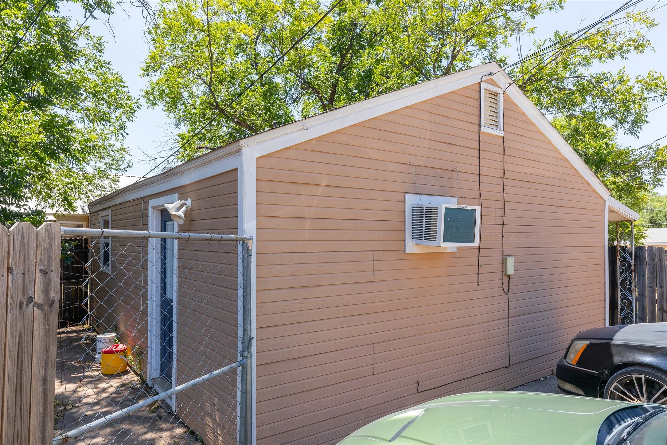 Apartment For Sale in Taylor County , 710 E North 13th Street, Abilene, Texas 79601, 4 Bedroom, 2 Bathroom, Garage spaces, 1,879 Sqft, built in 1948, mls#21364199, Real Estate Agent in Abilene, Homes For Sale in Taylor county, Homes For Sale in Abilene, Realtor in Abilene Texas, Real Estate Brokerage Independent Realty Texas, Luminita Cordes Realtor