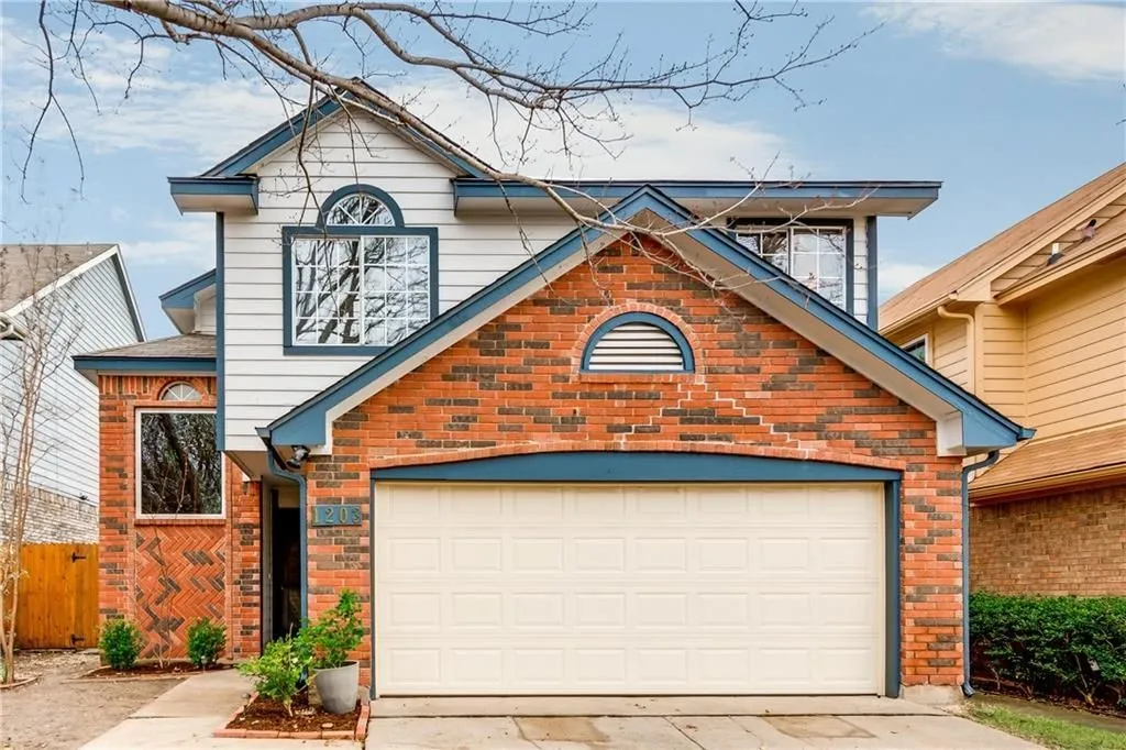 Single Family Residence For Rent in Denton County , 1203 Lone Wolf Trail, Carrollton, Texas 75007, 3 Bedroom, 3 Bathroom, 2 Garage spaces, 1,687 Sqft, built in 1987, mls#21368520, Real Estate Agent in Carrollton, Homes For Rent in Denton county, Homes For Rent in Carrollton, Realtor in Carrollton Texas, Real Estate Brokerage Independent Realty Texas, Luminita Cordes Realtor