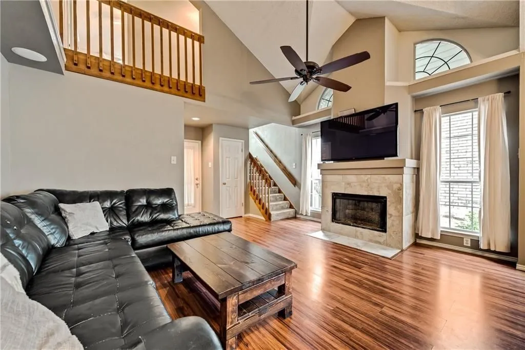 Single Family Residence For Rent in Denton County , 1203 Lone Wolf Trail, Carrollton, Texas 75007, 3 Bedroom, 3 Bathroom, 2 Garage spaces, 1,687 Sqft, built in 1987, mls#21368520, Real Estate Agent in Carrollton, Homes For Rent in Denton county, Homes For Rent in Carrollton, Realtor in Carrollton Texas, Real Estate Brokerage Independent Realty Texas, Luminita Cordes Realtor