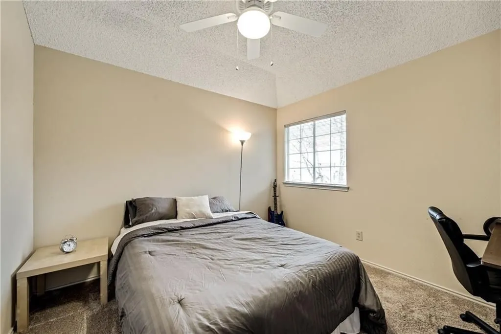 Single Family Residence For Rent in Denton County , 1203 Lone Wolf Trail, Carrollton, Texas 75007, 3 Bedroom, 3 Bathroom, 2 Garage spaces, 1,687 Sqft, built in 1987, mls#21368520, Real Estate Agent in Carrollton, Homes For Rent in Denton county, Homes For Rent in Carrollton, Realtor in Carrollton Texas, Real Estate Brokerage Independent Realty Texas, Luminita Cordes Realtor