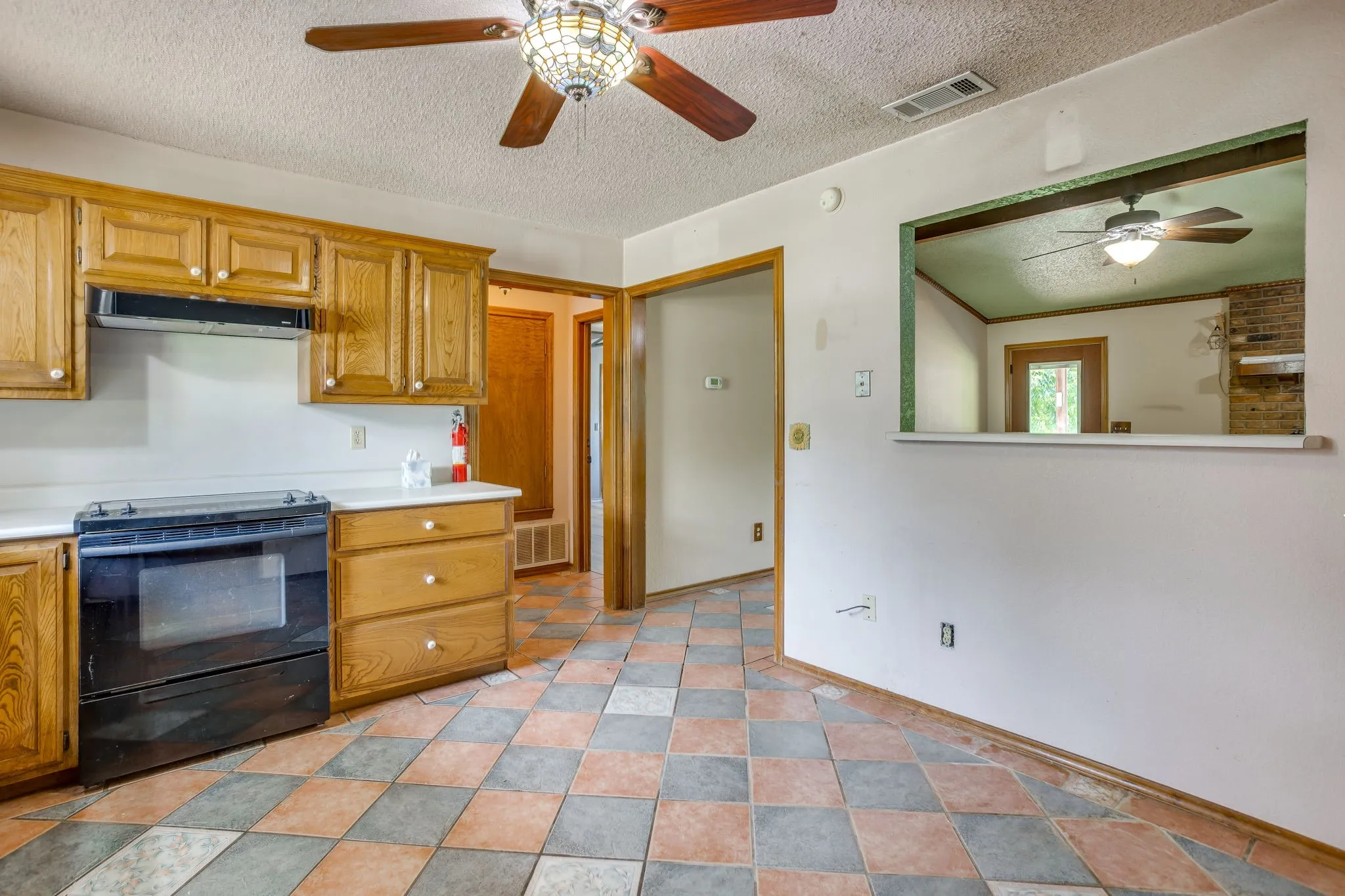Single Family Residence For Sale in Palo Pinto County , 4763 Blue Flat Road, Gordon, Texas 76453, 3 Bedroom, 2 Bathroom, Garage spaces, 1,980 Sqft, built in 1991, mls#21368519, Real Estate Agent in Gordon, Homes For Sale in Palo Pinto county, Homes For Sale in Gordon, Realtor in Gordon Texas, Real Estate Brokerage Independent Realty Texas, Luminita Cordes Realtor