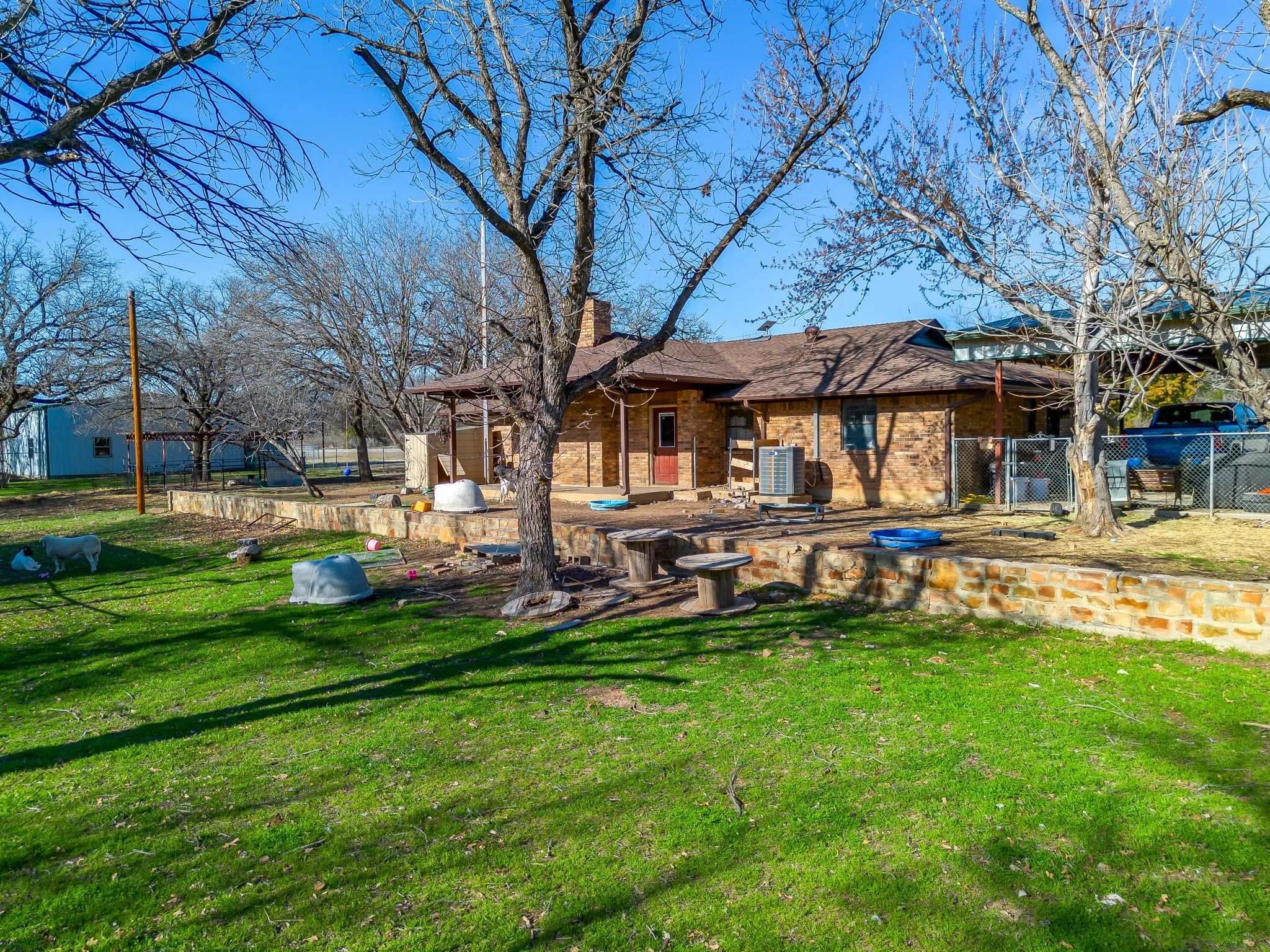 Single Family Residence For Sale in Palo Pinto County , 4763 Blue Flat Road, Gordon, Texas 76453, 3 Bedroom, 2 Bathroom, Garage spaces, 1,980 Sqft, built in 1991, mls#21368519, Real Estate Agent in Gordon, Homes For Sale in Palo Pinto county, Homes For Sale in Gordon, Realtor in Gordon Texas, Real Estate Brokerage Independent Realty Texas, Luminita Cordes Realtor