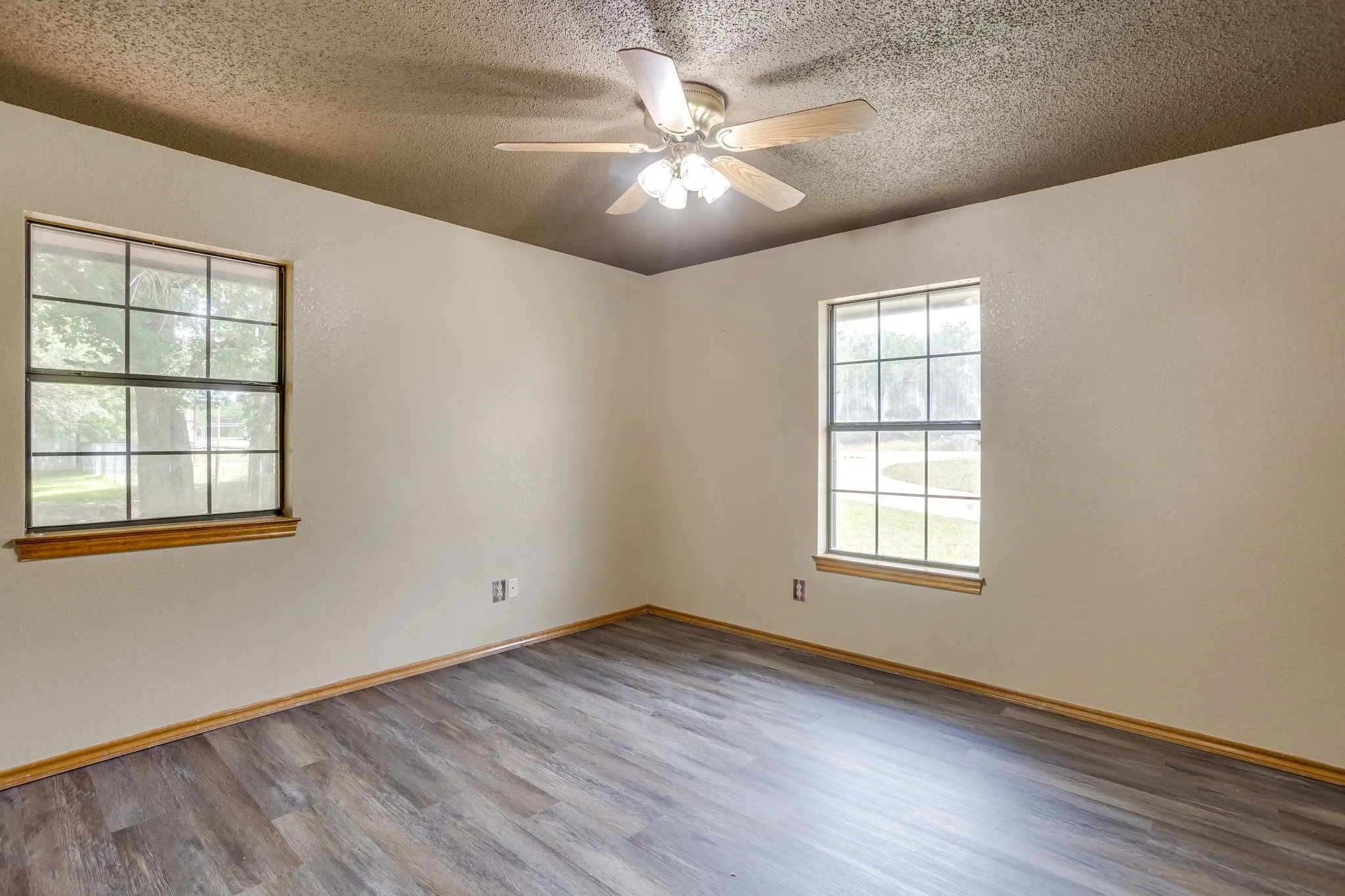 Single Family Residence For Sale in Palo Pinto County , 4763 Blue Flat Road, Gordon, Texas 76453, 3 Bedroom, 2 Bathroom, Garage spaces, 1,980 Sqft, built in 1991, mls#21368519, Real Estate Agent in Gordon, Homes For Sale in Palo Pinto county, Homes For Sale in Gordon, Realtor in Gordon Texas, Real Estate Brokerage Independent Realty Texas, Luminita Cordes Realtor