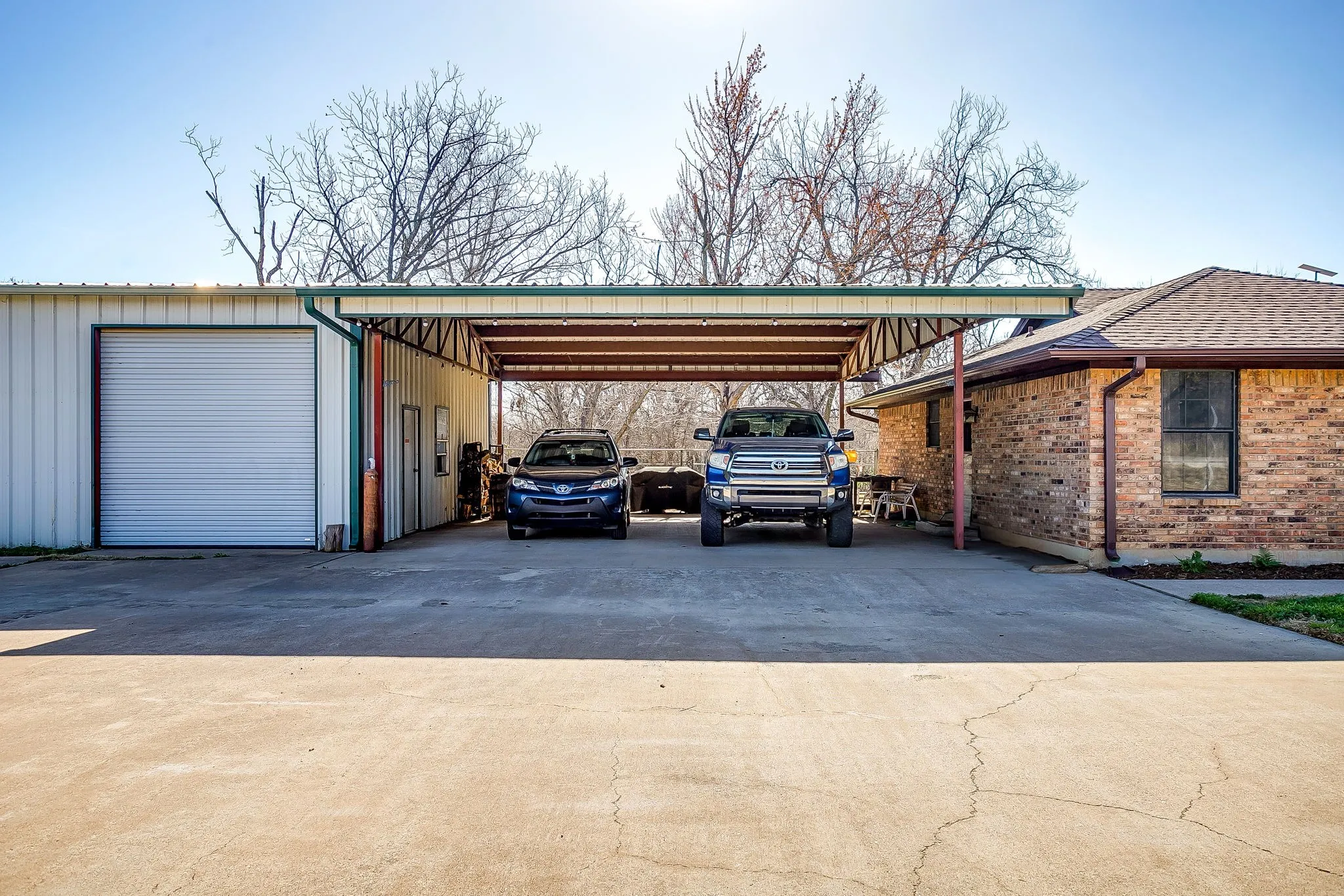 Single Family Residence For Sale in Palo Pinto County , 4763 Blue Flat Road, Gordon, Texas 76453, 3 Bedroom, 2 Bathroom, Garage spaces, 1,980 Sqft, built in 1991, mls#21368519, Real Estate Agent in Gordon, Homes For Sale in Palo Pinto county, Homes For Sale in Gordon, Realtor in Gordon Texas, Real Estate Brokerage Independent Realty Texas, Luminita Cordes Realtor