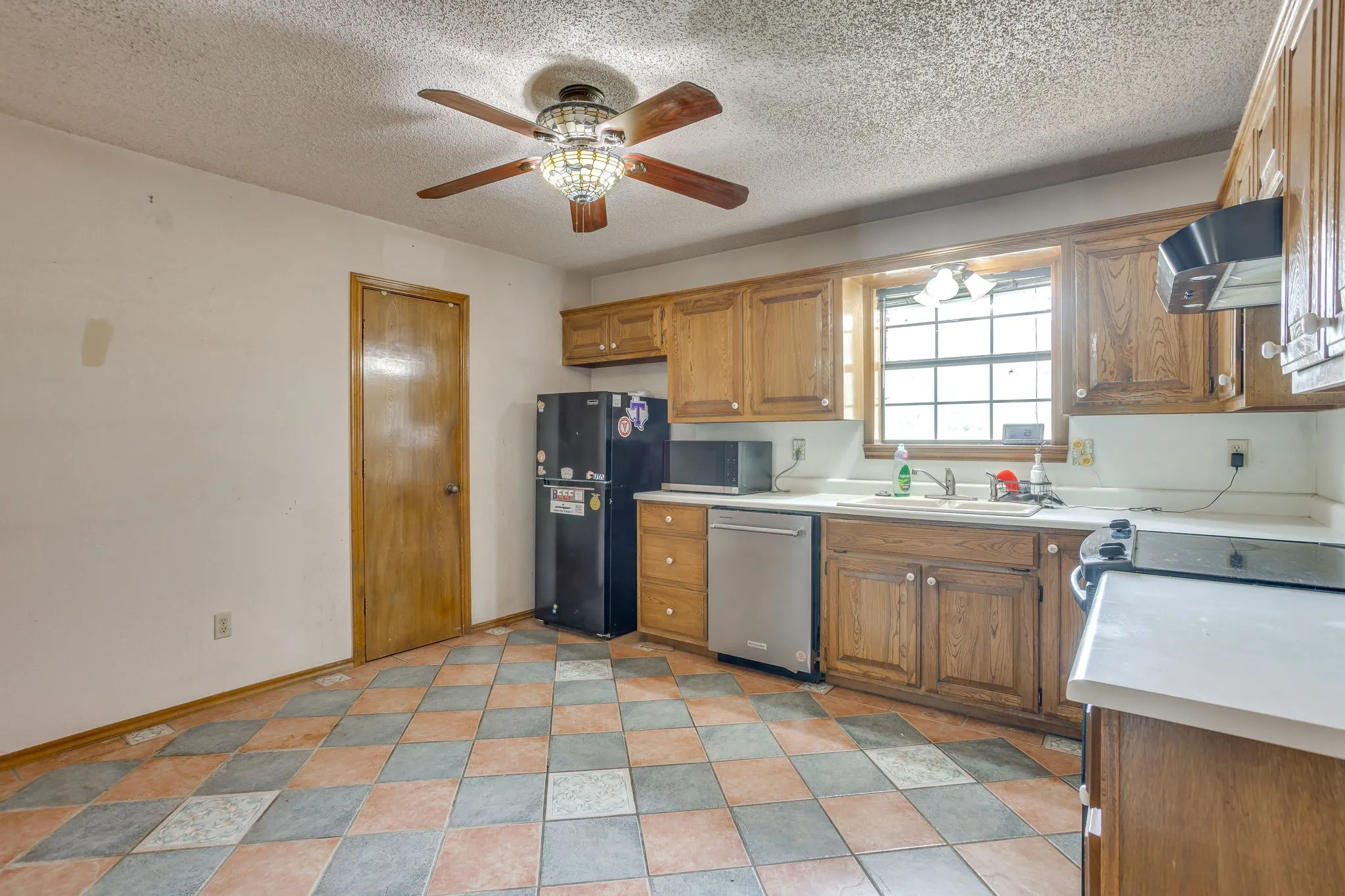 Single Family Residence For Sale in Palo Pinto County , 4763 Blue Flat Road, Gordon, Texas 76453, 3 Bedroom, 2 Bathroom, Garage spaces, 1,980 Sqft, built in 1991, mls#21368519, Real Estate Agent in Gordon, Homes For Sale in Palo Pinto county, Homes For Sale in Gordon, Realtor in Gordon Texas, Real Estate Brokerage Independent Realty Texas, Luminita Cordes Realtor