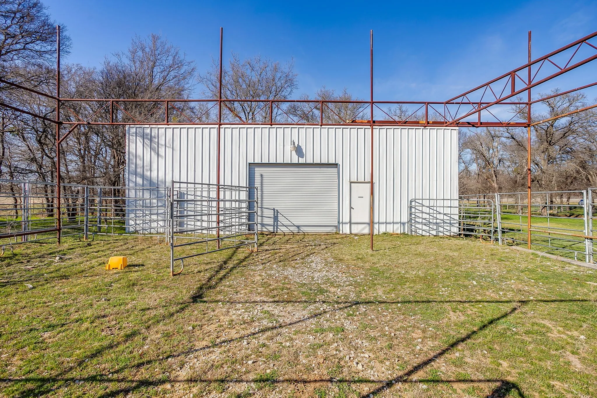 Single Family Residence For Sale in Palo Pinto County , 4763 Blue Flat Road, Gordon, Texas 76453, 3 Bedroom, 2 Bathroom, Garage spaces, 1,980 Sqft, built in 1991, mls#21368519, Real Estate Agent in Gordon, Homes For Sale in Palo Pinto county, Homes For Sale in Gordon, Realtor in Gordon Texas, Real Estate Brokerage Independent Realty Texas, Luminita Cordes Realtor