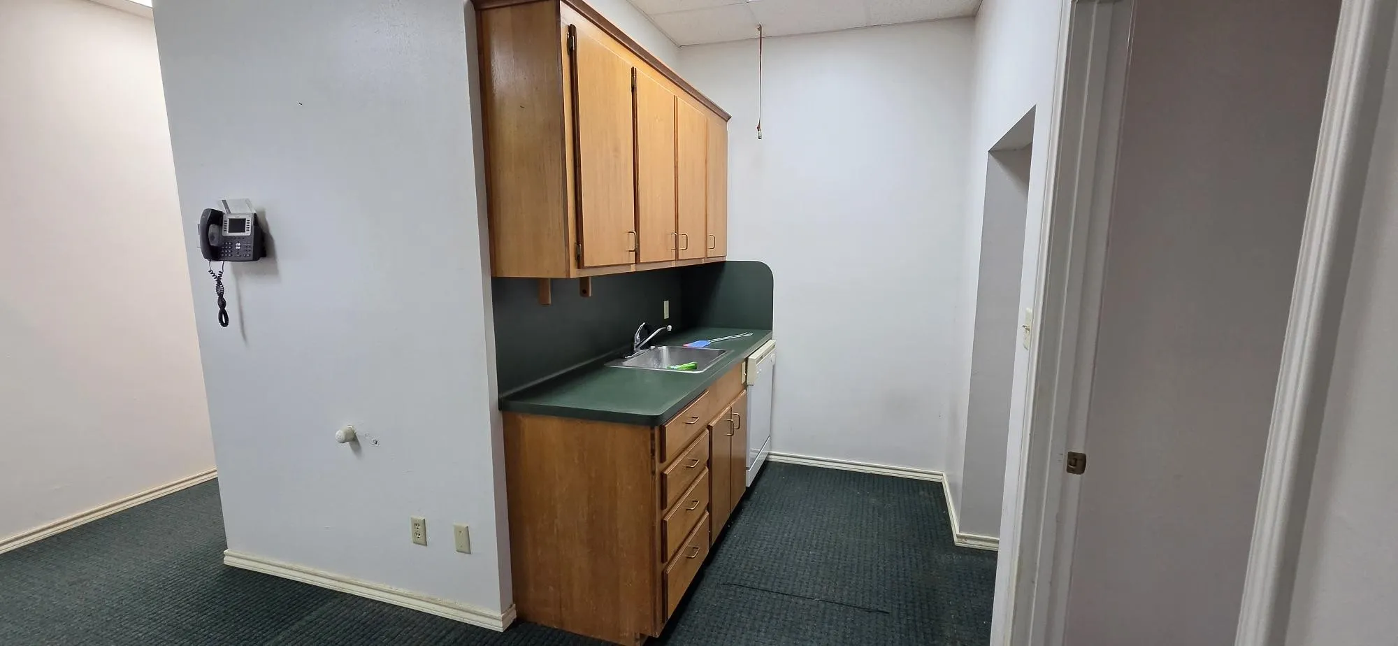 Middle office area beside kitchen