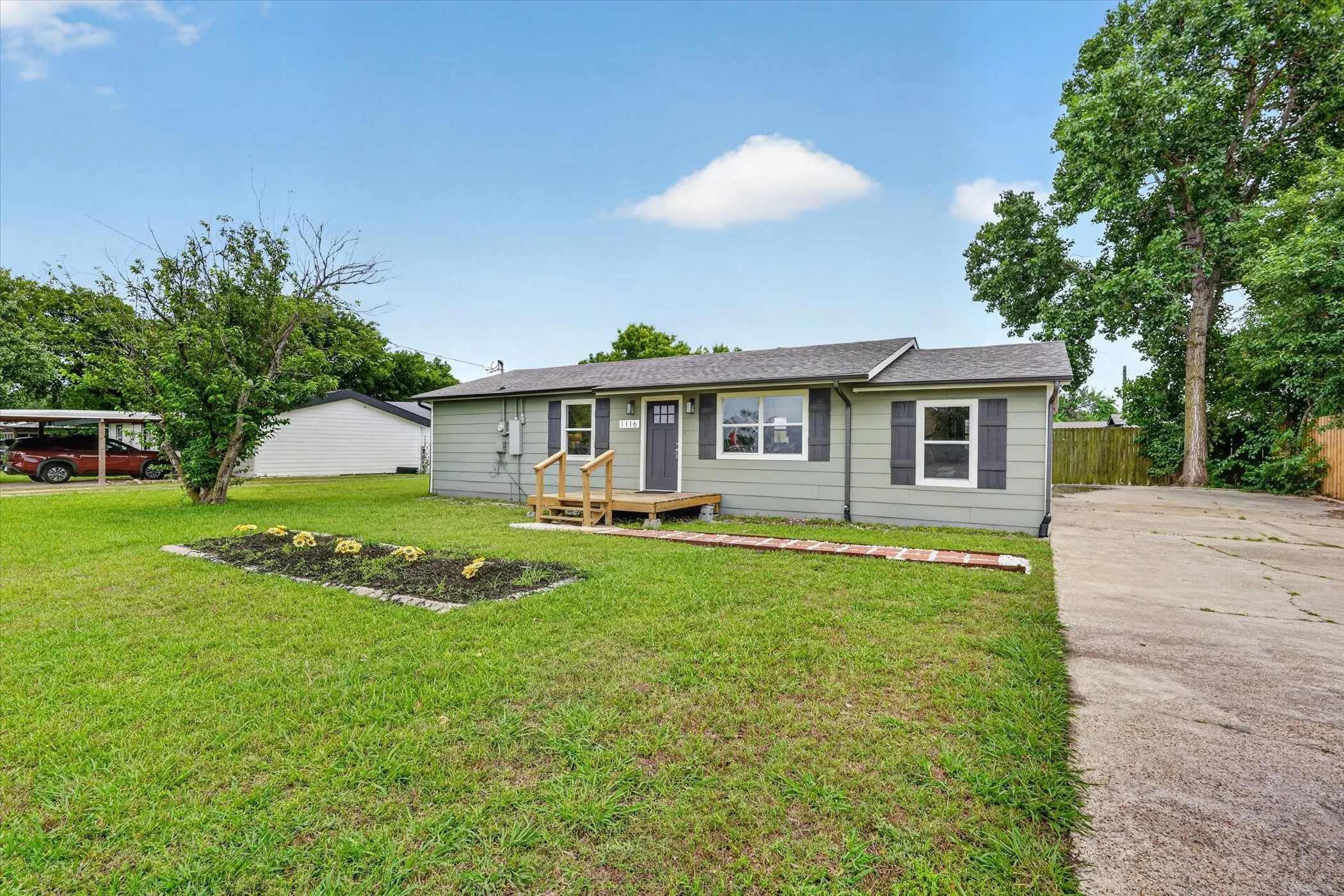 Single Family Residence For Sale in Collin County , 1116 Bozman Road, Wylie, Texas 75098, 3 Bedroom, 2 Bathroom, Garage spaces, 1,200 Sqft, built in 1962, mls#21368523, Real Estate Agent in Wylie, Homes For Sale in Collin county, Homes For Sale in Wylie, Realtor in Wylie Texas, Real Estate Brokerage Independent Realty Texas, Luminita Cordes Realtor