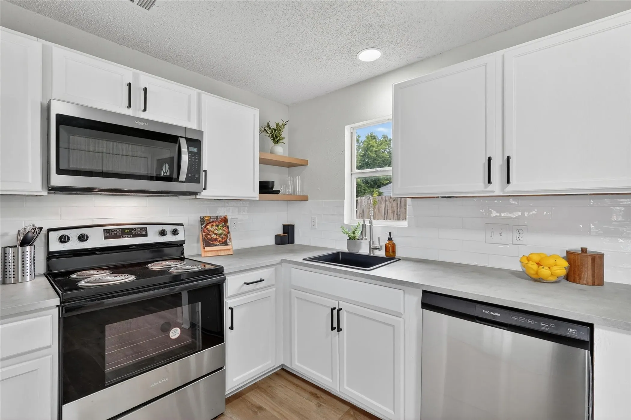 Single Family Residence For Sale in Collin County , 1116 Bozman Road, Wylie, Texas 75098, 3 Bedroom, 2 Bathroom, Garage spaces, 1,200 Sqft, built in 1962, mls#21368523, Real Estate Agent in Wylie, Homes For Sale in Collin county, Homes For Sale in Wylie, Realtor in Wylie Texas, Real Estate Brokerage Independent Realty Texas, Luminita Cordes Realtor