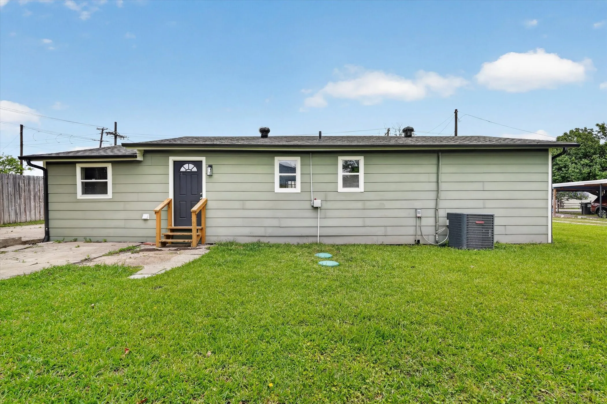 Single Family Residence For Sale in Collin County , 1116 Bozman Road, Wylie, Texas 75098, 3 Bedroom, 2 Bathroom, Garage spaces, 1,200 Sqft, built in 1962, mls#21368523, Real Estate Agent in Wylie, Homes For Sale in Collin county, Homes For Sale in Wylie, Realtor in Wylie Texas, Real Estate Brokerage Independent Realty Texas, Luminita Cordes Realtor