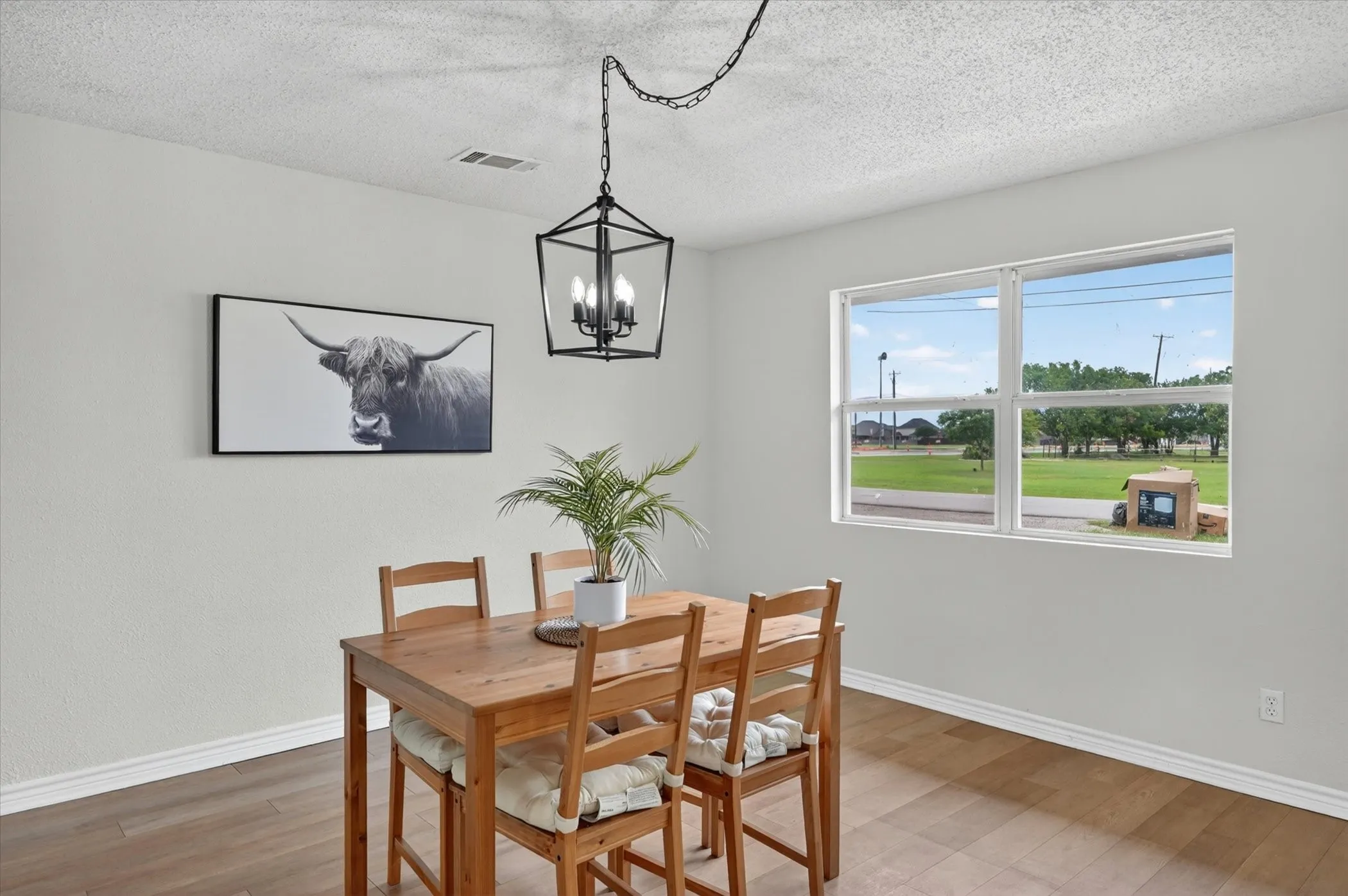 Single Family Residence For Sale in Collin County , 1116 Bozman Road, Wylie, Texas 75098, 3 Bedroom, 2 Bathroom, Garage spaces, 1,200 Sqft, built in 1962, mls#21368523, Real Estate Agent in Wylie, Homes For Sale in Collin county, Homes For Sale in Wylie, Realtor in Wylie Texas, Real Estate Brokerage Independent Realty Texas, Luminita Cordes Realtor