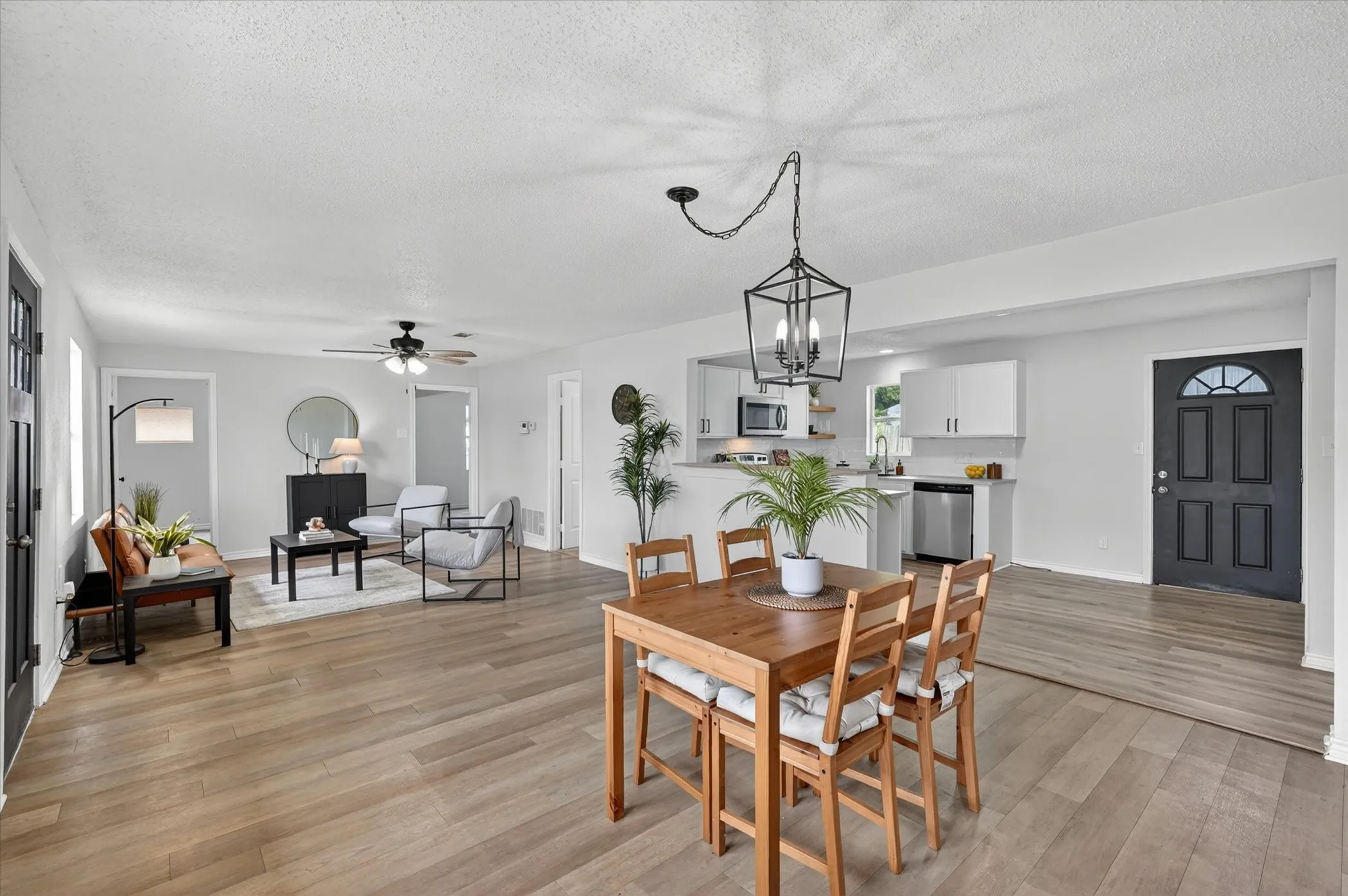 Single Family Residence For Sale in Collin County , 1116 Bozman Road, Wylie, Texas 75098, 3 Bedroom, 2 Bathroom, Garage spaces, 1,200 Sqft, built in 1962, mls#21368523, Real Estate Agent in Wylie, Homes For Sale in Collin county, Homes For Sale in Wylie, Realtor in Wylie Texas, Real Estate Brokerage Independent Realty Texas, Luminita Cordes Realtor