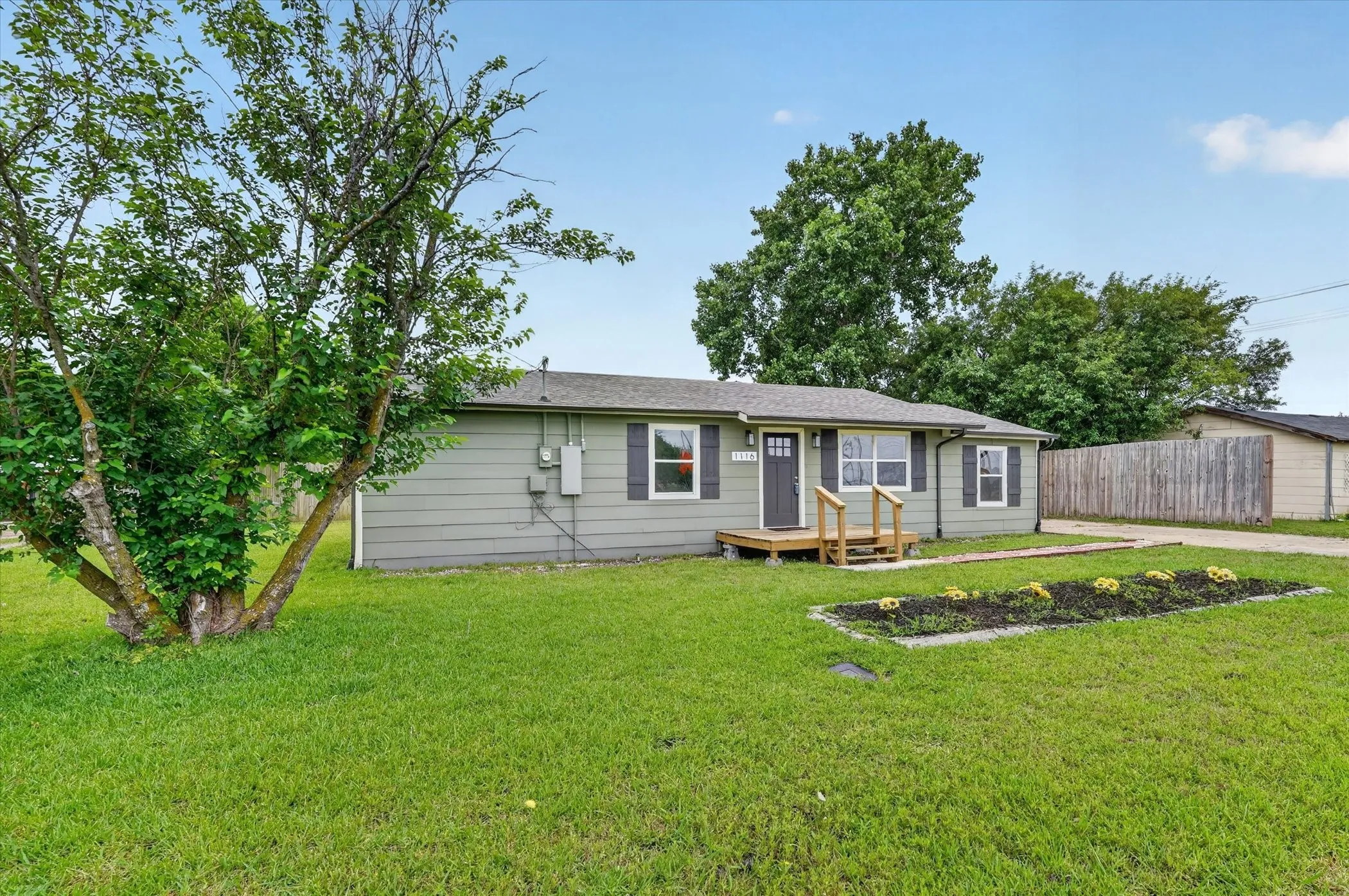 Single Family Residence For Sale in Collin County , 1116 Bozman Road, Wylie, Texas 75098, 3 Bedroom, 2 Bathroom, Garage spaces, 1,200 Sqft, built in 1962, mls#21368523, Real Estate Agent in Wylie, Homes For Sale in Collin county, Homes For Sale in Wylie, Realtor in Wylie Texas, Real Estate Brokerage Independent Realty Texas, Luminita Cordes Realtor