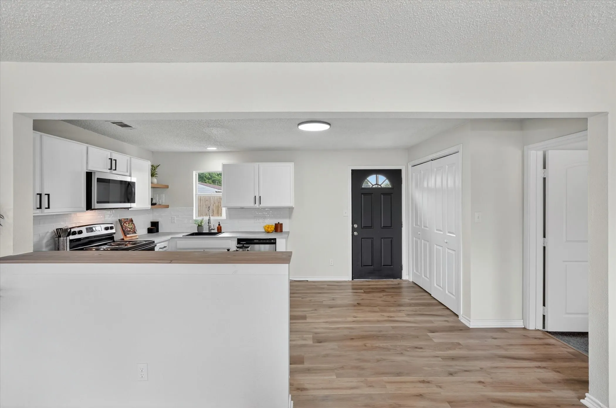 Single Family Residence For Sale in Collin County , 1116 Bozman Road, Wylie, Texas 75098, 3 Bedroom, 2 Bathroom, Garage spaces, 1,200 Sqft, built in 1962, mls#21368523, Real Estate Agent in Wylie, Homes For Sale in Collin county, Homes For Sale in Wylie, Realtor in Wylie Texas, Real Estate Brokerage Independent Realty Texas, Luminita Cordes Realtor