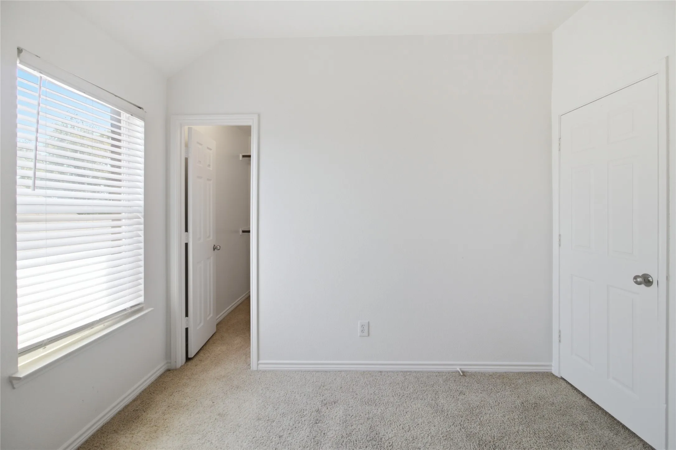 Single Family Residence For Sale in Kaufman County , 2030 Diamondback, Forney, Texas 75126, 4 Bedroom, 3 Bathroom, 2 Garage spaces, 2,432 Sqft, built in 2008, Price $379,000, mls#21363591, Real Estate Agent in Forney, Homes For Sale in Kaufman county, Homes For Sale in Forney, Realtor in Forney Texas, Real Estate Brokerage Independent Realty Texas, Luminita Cordes Realtor