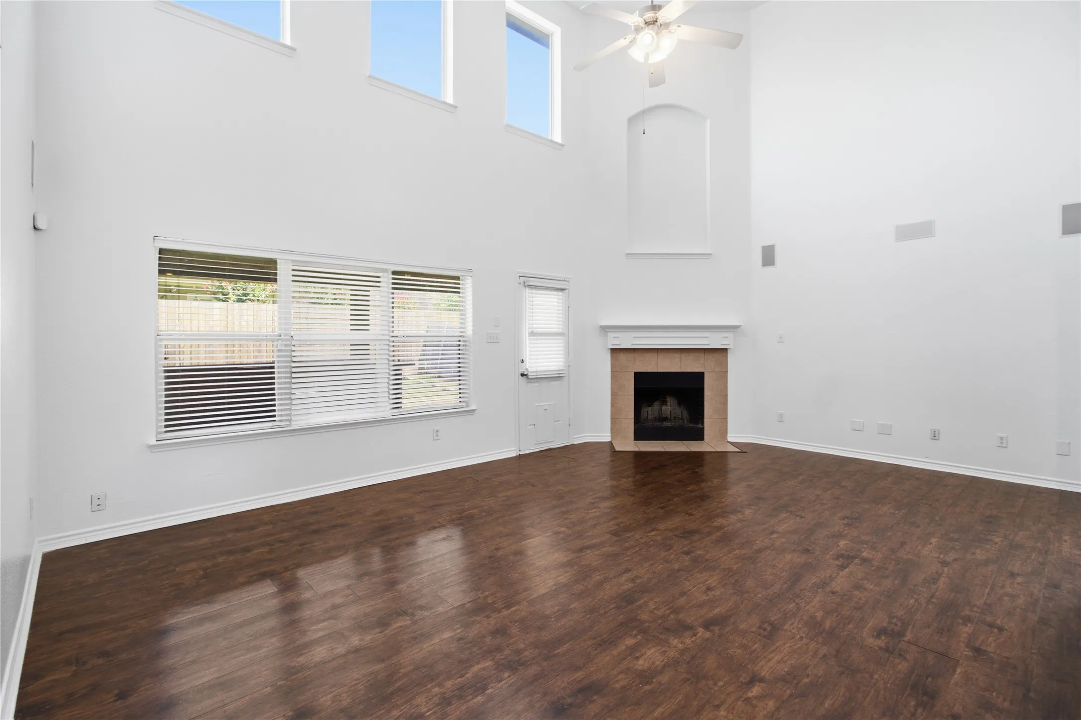 Single Family Residence For Sale in Kaufman County , 2030 Diamondback, Forney, Texas 75126, 4 Bedroom, 3 Bathroom, 2 Garage spaces, 2,432 Sqft, built in 2008, Price $379,000, mls#21363591, Real Estate Agent in Forney, Homes For Sale in Kaufman county, Homes For Sale in Forney, Realtor in Forney Texas, Real Estate Brokerage Independent Realty Texas, Luminita Cordes Realtor