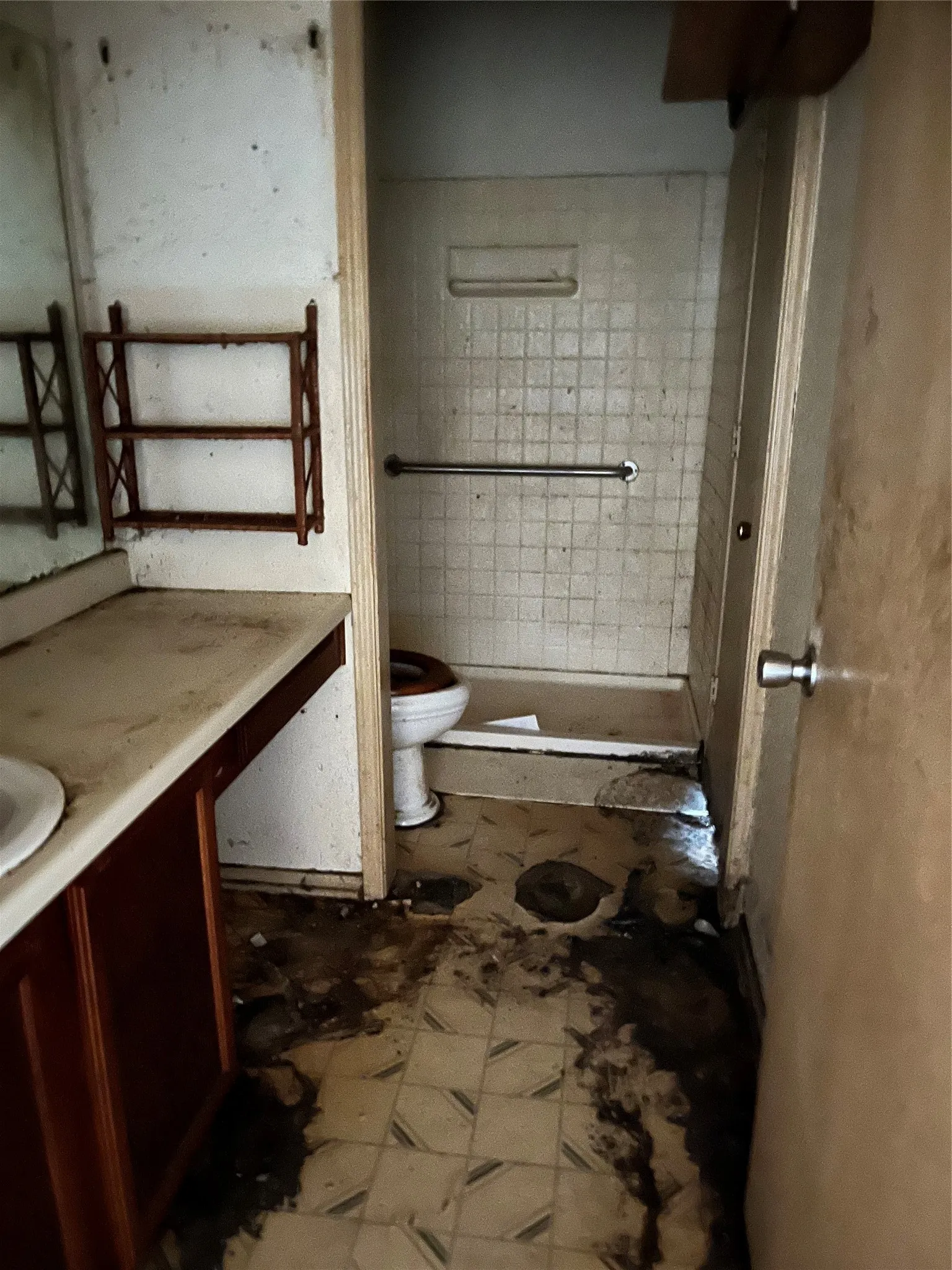 Single Family Residence For Sale in Kaufman County , 1201 Phillips Circle, Kaufman, Texas 75142, 3 Bedroom, 1 Bathroom, 1 Garage spaces, 1,038 Sqft, built in 1991, mls#21368528, Real Estate Agent in Kaufman, Homes For Sale in Kaufman county, Homes For Sale in Kaufman, Realtor in Kaufman Texas, Real Estate Brokerage Independent Realty Texas, Luminita Cordes Realtor