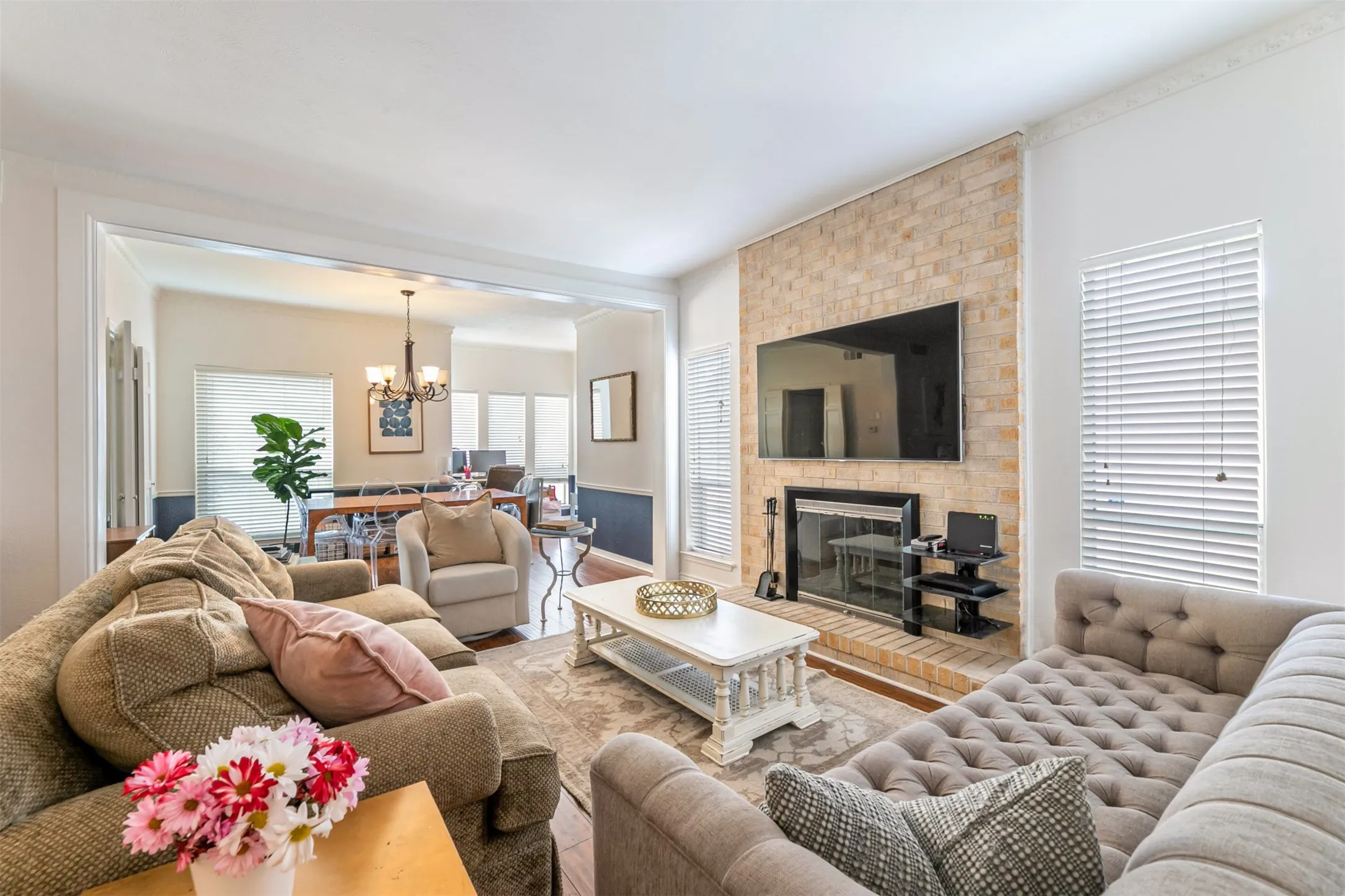 Condominium For Sale in Tarrant County , 4320 Bellaire Drive S 205W, Fort Worth, Texas 76109, 3 Bedroom, 3 Bathroom, Garage spaces, 1,890 Sqft, built in 1968, Price $330,000, mls#21352985, Real Estate Agent in Fort Worth, Homes For Sale in Tarrant county, Homes For Sale in Fort Worth, Realtor in Fort Worth Texas, Real Estate Brokerage Independent Realty Texas, Luminita Cordes Realtor