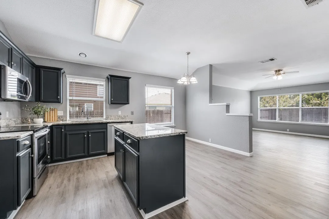 Single Family Residence For Sale in Tarrant County , 2509 Aiken Lane, Fort Worth, Texas 76123, 4 Bedroom, 2 Bathroom, 2 Garage spaces, 1,830 Sqft, built in 2003, mls#21368545, Real Estate Agent in Fort Worth, Homes For Sale in Tarrant county, Homes For Sale in Fort Worth, Realtor in Fort Worth Texas, Real Estate Brokerage Independent Realty Texas, Luminita Cordes Realtor