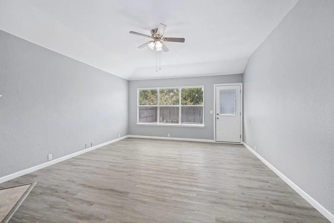 Single Family Residence For Sale in Tarrant County , 2509 Aiken Lane, Fort Worth, Texas 76123, 4 Bedroom, 2 Bathroom, 2 Garage spaces, 1,830 Sqft, built in 2003, mls#21368545, Real Estate Agent in Fort Worth, Homes For Sale in Tarrant county, Homes For Sale in Fort Worth, Realtor in Fort Worth Texas, Real Estate Brokerage Independent Realty Texas, Luminita Cordes Realtor