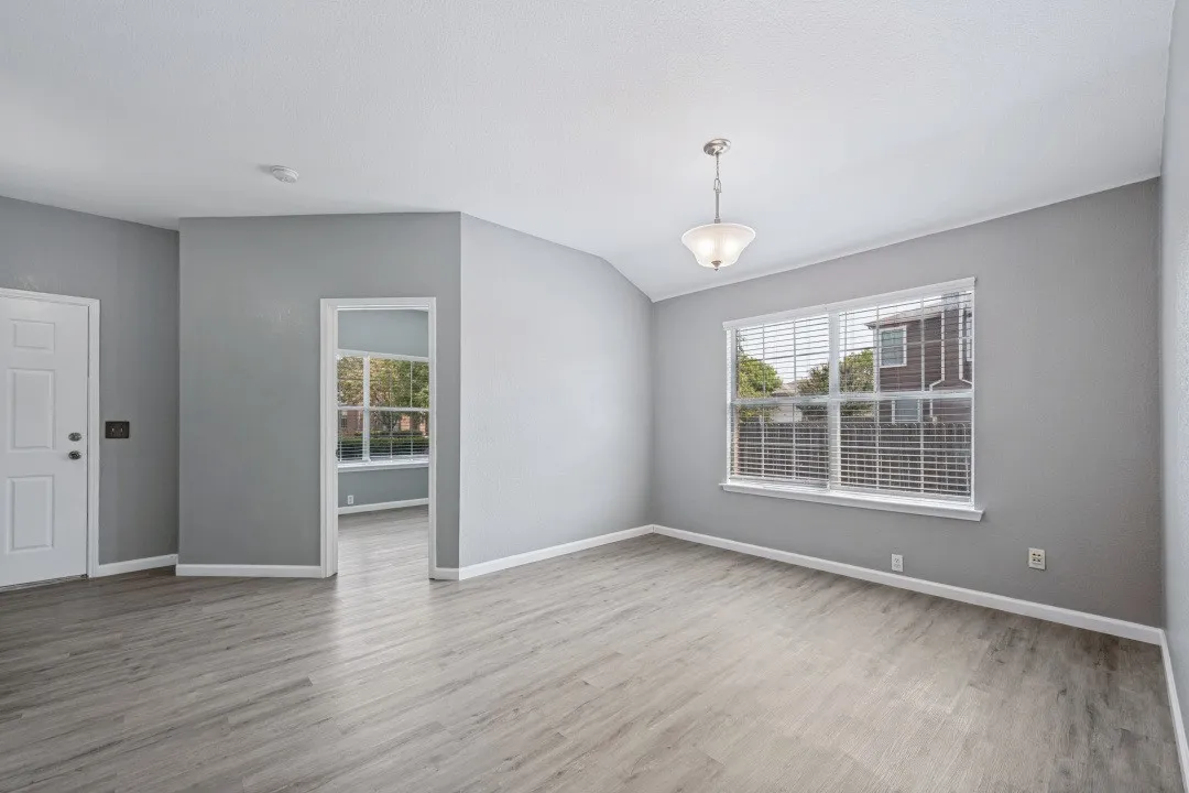 Single Family Residence For Sale in Tarrant County , 2509 Aiken Lane, Fort Worth, Texas 76123, 4 Bedroom, 2 Bathroom, 2 Garage spaces, 1,830 Sqft, built in 2003, mls#21368545, Real Estate Agent in Fort Worth, Homes For Sale in Tarrant county, Homes For Sale in Fort Worth, Realtor in Fort Worth Texas, Real Estate Brokerage Independent Realty Texas, Luminita Cordes Realtor