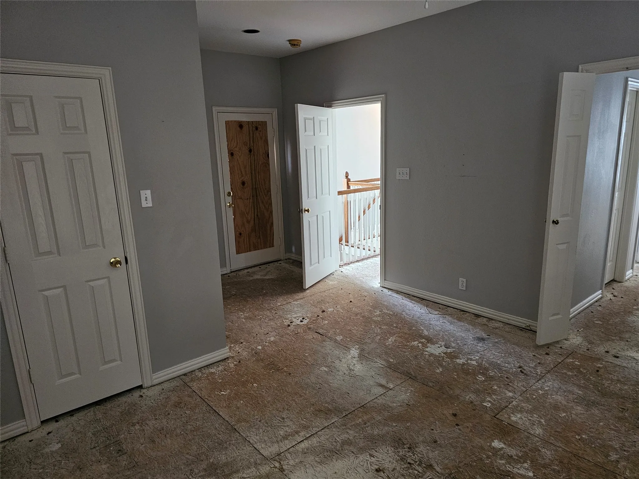 Single Family Residence For Sale in Tarrant County , 1116 Scotts Way, Fort Worth, Texas 76111, 3 Bedroom, 3 Bathroom, 2 Garage spaces, 2,836 Sqft, built in 1994, mls#21368531, Real Estate Agent in Fort Worth, Homes For Sale in Tarrant county, Homes For Sale in Fort Worth, Realtor in Fort Worth Texas, Real Estate Brokerage Independent Realty Texas, Luminita Cordes Realtor
