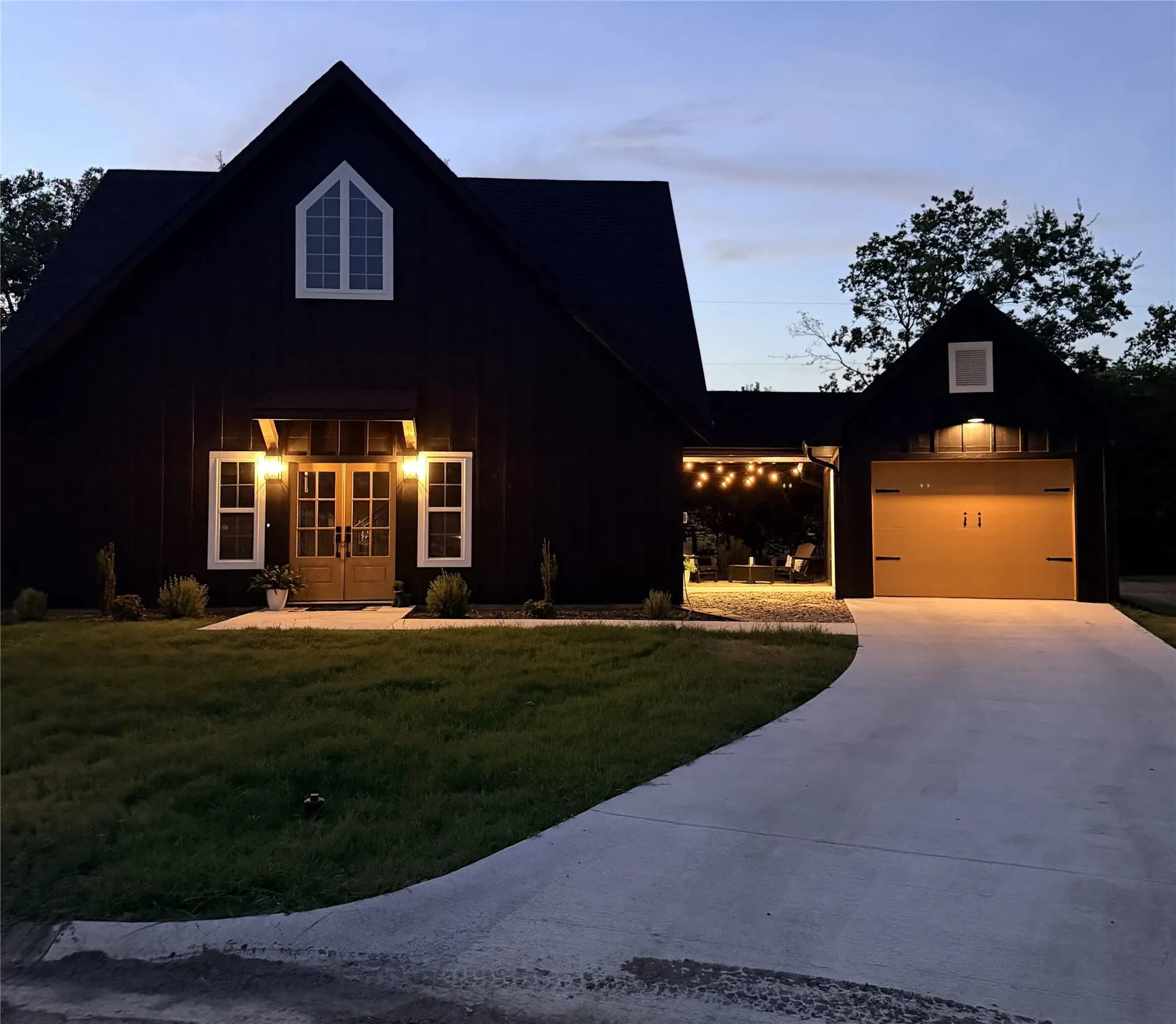 Single Family Residence For Sale in Limestone County , 201 Man-O-War, Groesbeck, Texas 76642, 1 Bedroom, 2 Bathroom, 1 Garage spaces, 1,200 Sqft, built in 2026, mls#21367260, Real Estate Agent in Groesbeck, Homes For Sale in Limestone county, Homes For Sale in Groesbeck, Realtor in Groesbeck Texas, Real Estate Brokerage Independent Realty Texas, Luminita Cordes Realtor