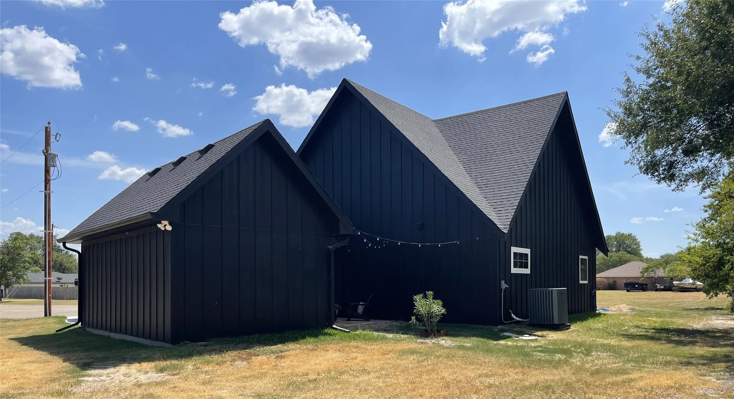 Single Family Residence For Sale in Limestone County , 201 Man-O-War, Groesbeck, Texas 76642, 1 Bedroom, 2 Bathroom, 1 Garage spaces, 1,200 Sqft, built in 2026, mls#21367260, Real Estate Agent in Groesbeck, Homes For Sale in Limestone county, Homes For Sale in Groesbeck, Realtor in Groesbeck Texas, Real Estate Brokerage Independent Realty Texas, Luminita Cordes Realtor