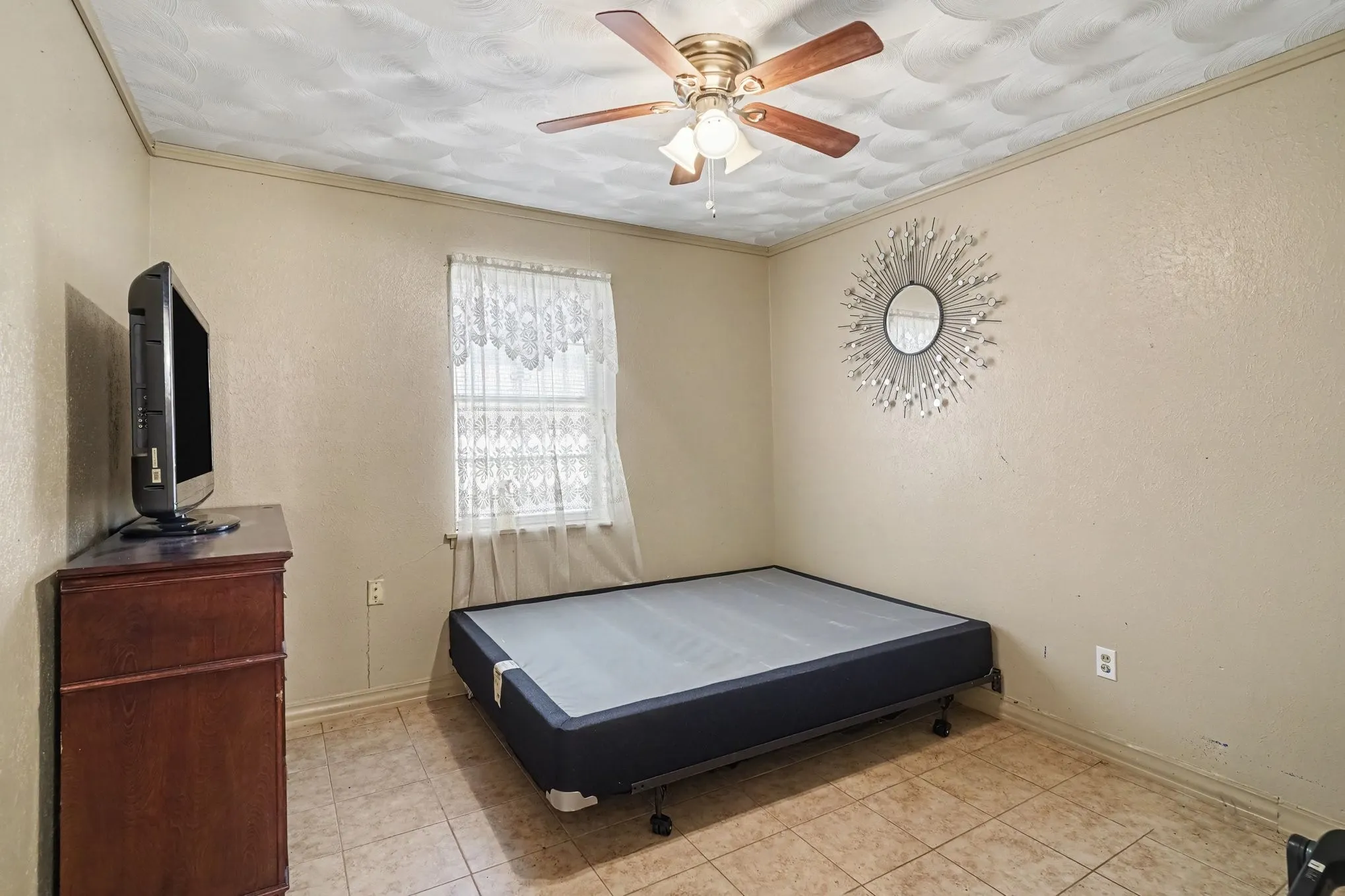 Single Family Residence For Sale in Dallas County , 6620 Atha Drive, Dallas, Texas 75217, 3 Bedroom, 2 Bathroom, 1 Garage spaces, 1,197 Sqft, built in 1963, mls#21363890, Real Estate Agent in Dallas, Homes For Sale in Dallas county, Homes For Sale in Dallas, Realtor in Dallas Texas, Real Estate Brokerage Independent Realty Texas, Luminita Cordes Realtor
