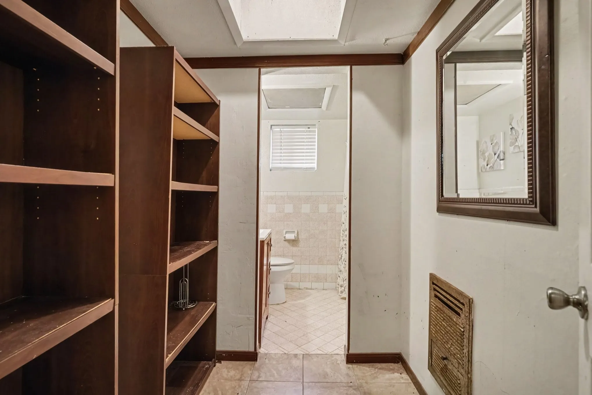 Single Family Residence For Sale in Dallas County , 6620 Atha Drive, Dallas, Texas 75217, 3 Bedroom, 2 Bathroom, 1 Garage spaces, 1,197 Sqft, built in 1963, mls#21363890, Real Estate Agent in Dallas, Homes For Sale in Dallas county, Homes For Sale in Dallas, Realtor in Dallas Texas, Real Estate Brokerage Independent Realty Texas, Luminita Cordes Realtor