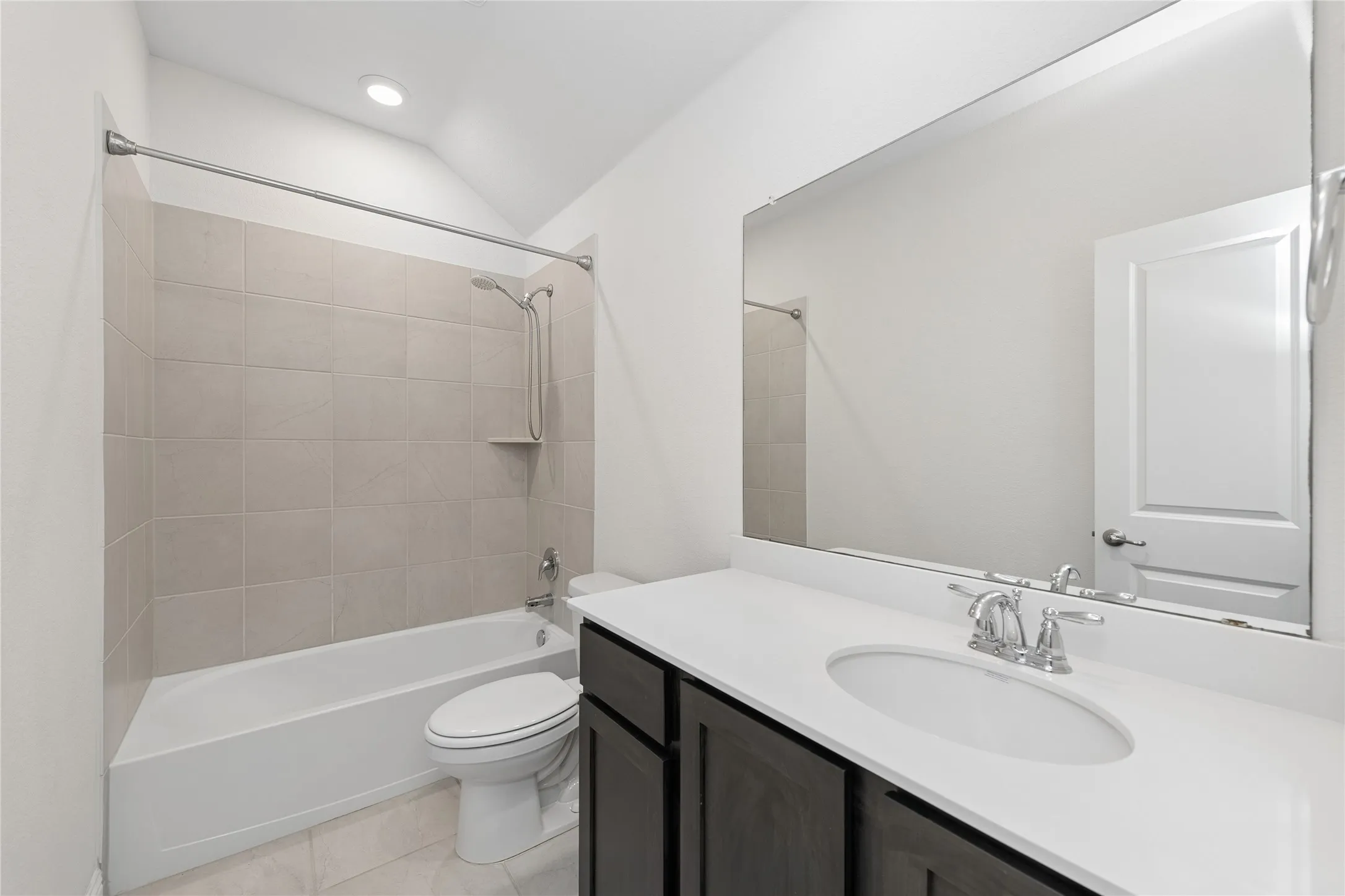 Single Family Residence For Rent in Denton County , 10917 Blaze Street, Aubrey, Texas 76227, 4 Bedroom, 3 Bathroom, 2 Garage spaces, 2,510 Sqft, built in 2018, mls#21368552, Real Estate Agent in Aubrey, Homes For Rent in Denton county, Homes For Rent in Aubrey, Realtor in Aubrey Texas, Real Estate Brokerage Independent Realty Texas, Luminita Cordes Realtor
