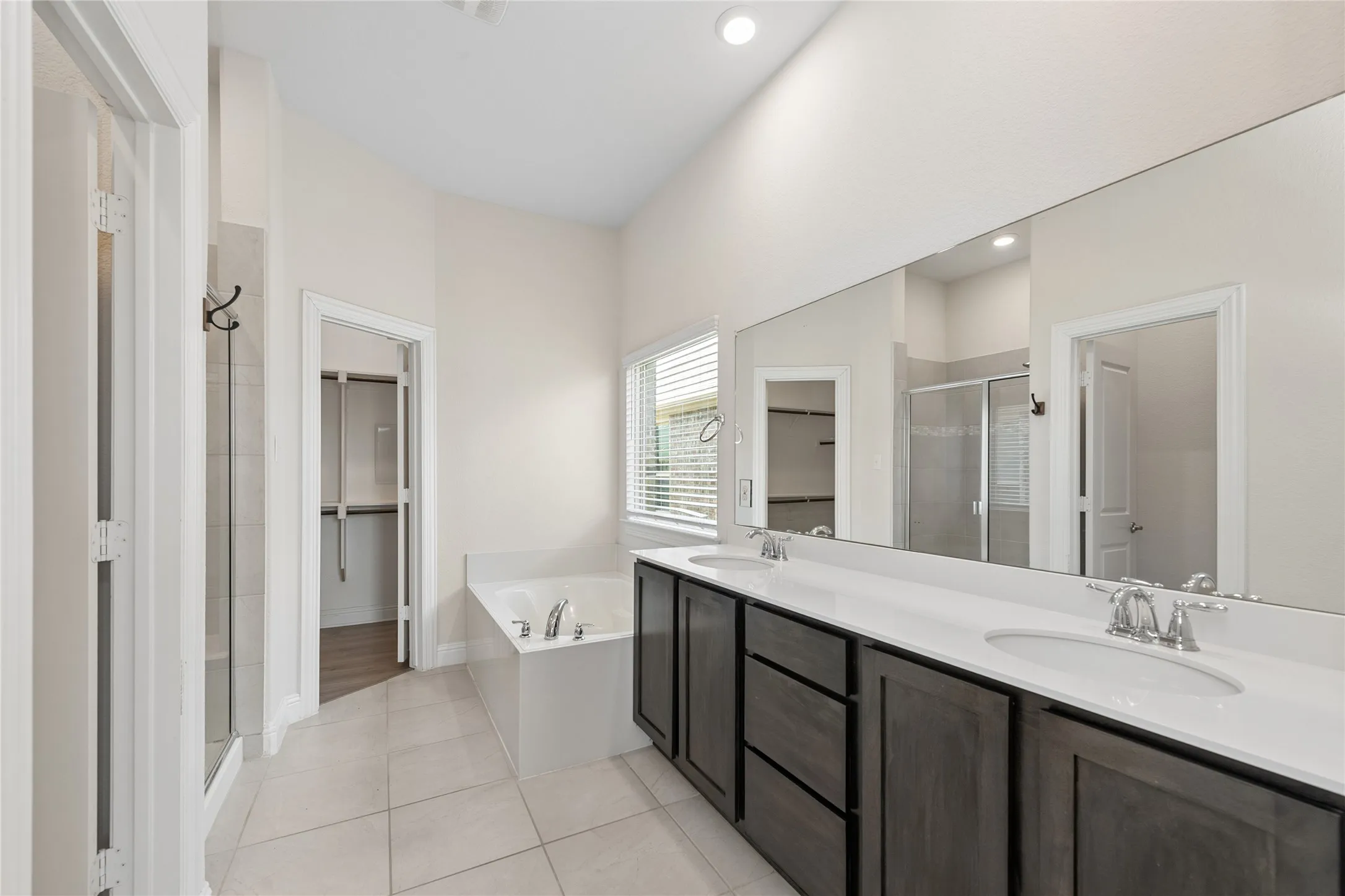 Single Family Residence For Rent in Denton County , 10917 Blaze Street, Aubrey, Texas 76227, 4 Bedroom, 3 Bathroom, 2 Garage spaces, 2,510 Sqft, built in 2018, mls#21368552, Real Estate Agent in Aubrey, Homes For Rent in Denton county, Homes For Rent in Aubrey, Realtor in Aubrey Texas, Real Estate Brokerage Independent Realty Texas, Luminita Cordes Realtor