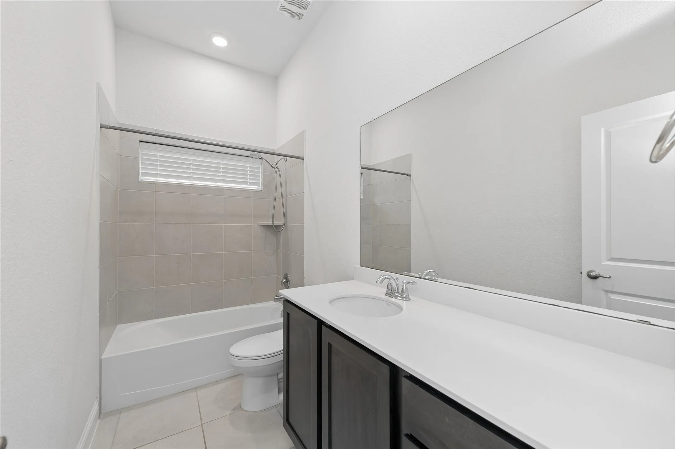 Single Family Residence For Rent in Denton County , 10917 Blaze Street, Aubrey, Texas 76227, 4 Bedroom, 3 Bathroom, 2 Garage spaces, 2,510 Sqft, built in 2018, mls#21368552, Real Estate Agent in Aubrey, Homes For Rent in Denton county, Homes For Rent in Aubrey, Realtor in Aubrey Texas, Real Estate Brokerage Independent Realty Texas, Luminita Cordes Realtor