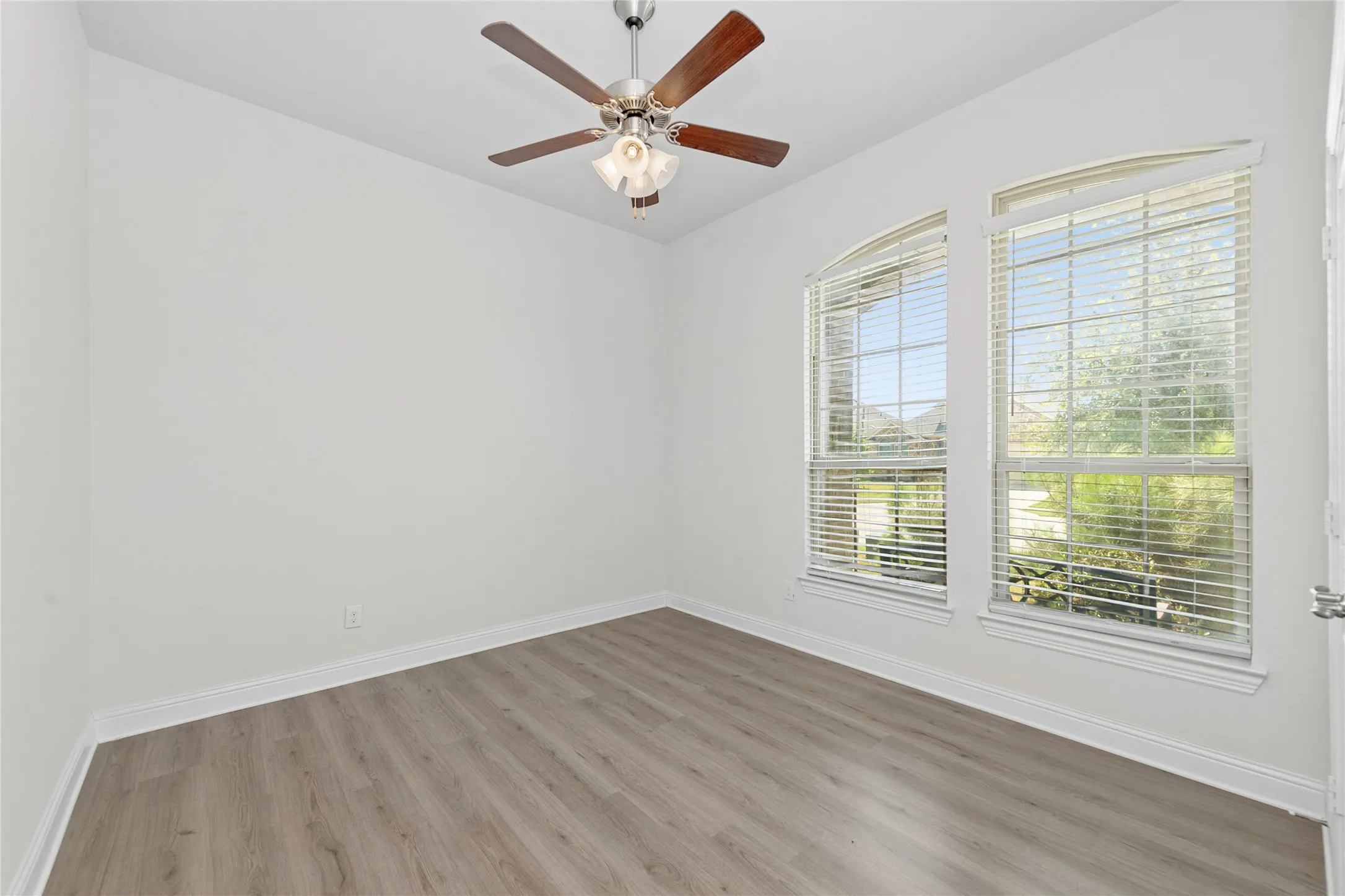 Single Family Residence For Rent in Denton County , 10917 Blaze Street, Aubrey, Texas 76227, 4 Bedroom, 3 Bathroom, 2 Garage spaces, 2,510 Sqft, built in 2018, mls#21368552, Real Estate Agent in Aubrey, Homes For Rent in Denton county, Homes For Rent in Aubrey, Realtor in Aubrey Texas, Real Estate Brokerage Independent Realty Texas, Luminita Cordes Realtor