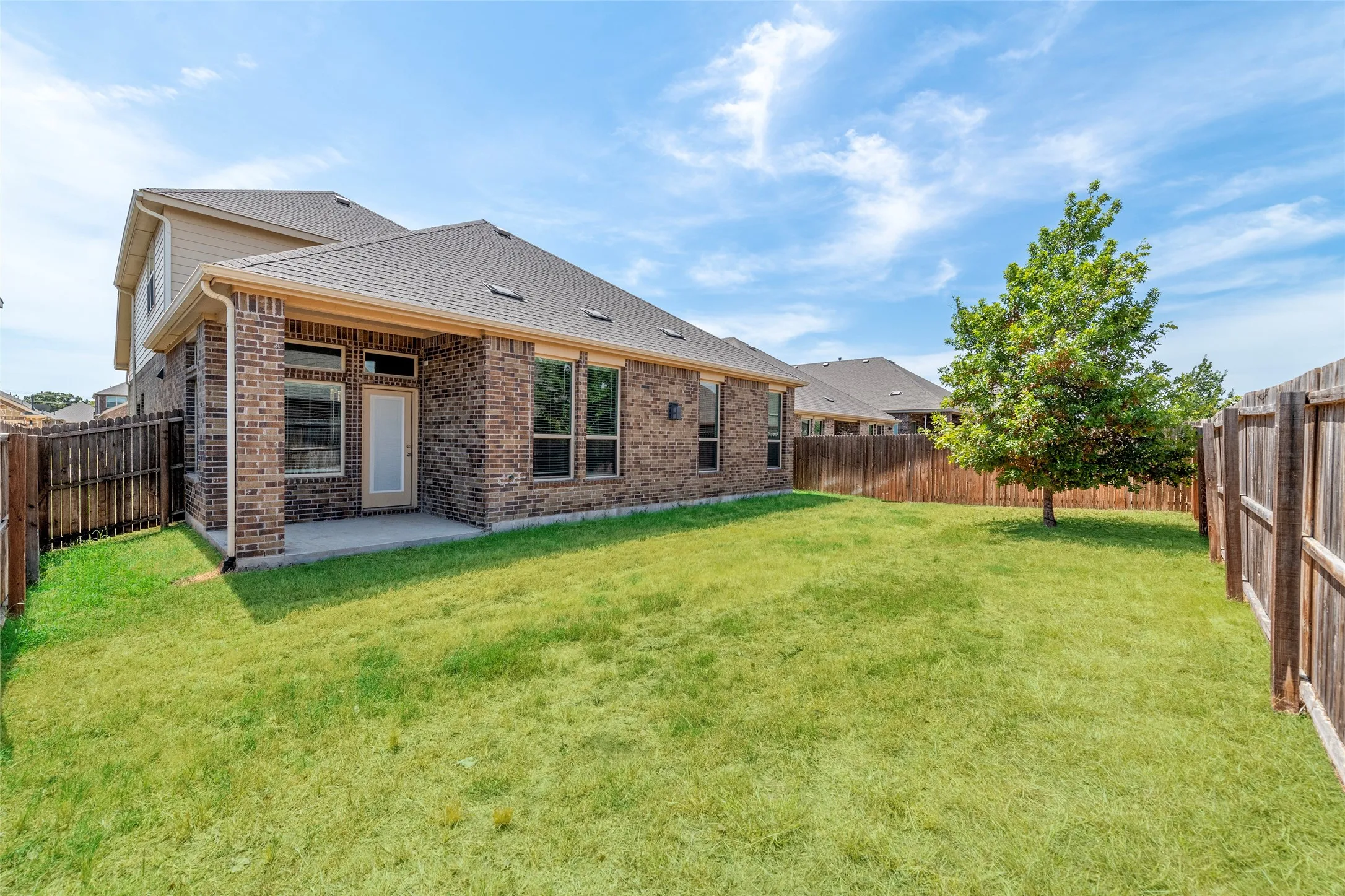 Single Family Residence For Rent in Denton County , 10917 Blaze Street, Aubrey, Texas 76227, 4 Bedroom, 3 Bathroom, 2 Garage spaces, 2,510 Sqft, built in 2018, mls#21368552, Real Estate Agent in Aubrey, Homes For Rent in Denton county, Homes For Rent in Aubrey, Realtor in Aubrey Texas, Real Estate Brokerage Independent Realty Texas, Luminita Cordes Realtor