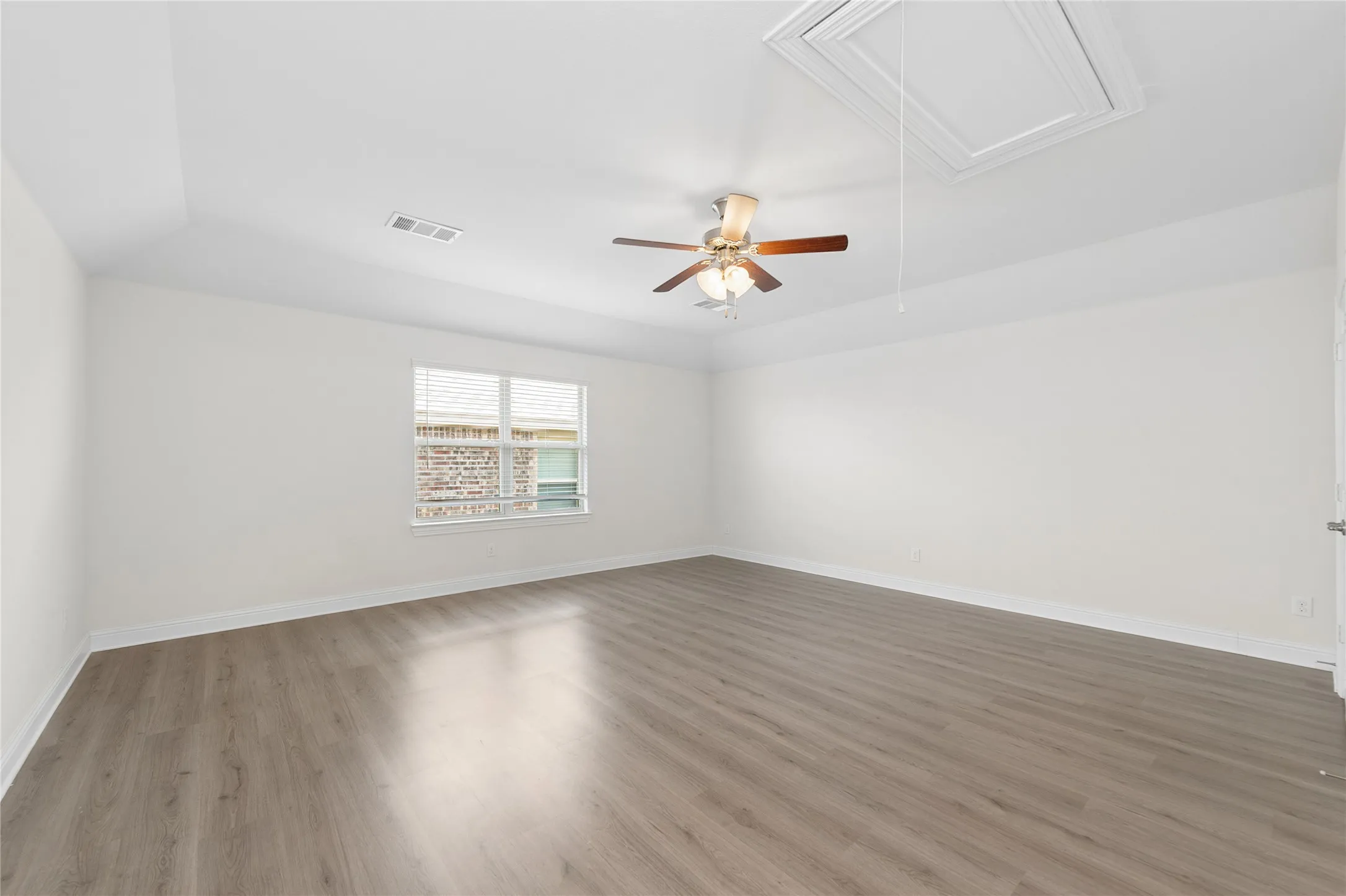 Single Family Residence For Rent in Denton County , 10917 Blaze Street, Aubrey, Texas 76227, 4 Bedroom, 3 Bathroom, 2 Garage spaces, 2,510 Sqft, built in 2018, mls#21368552, Real Estate Agent in Aubrey, Homes For Rent in Denton county, Homes For Rent in Aubrey, Realtor in Aubrey Texas, Real Estate Brokerage Independent Realty Texas, Luminita Cordes Realtor