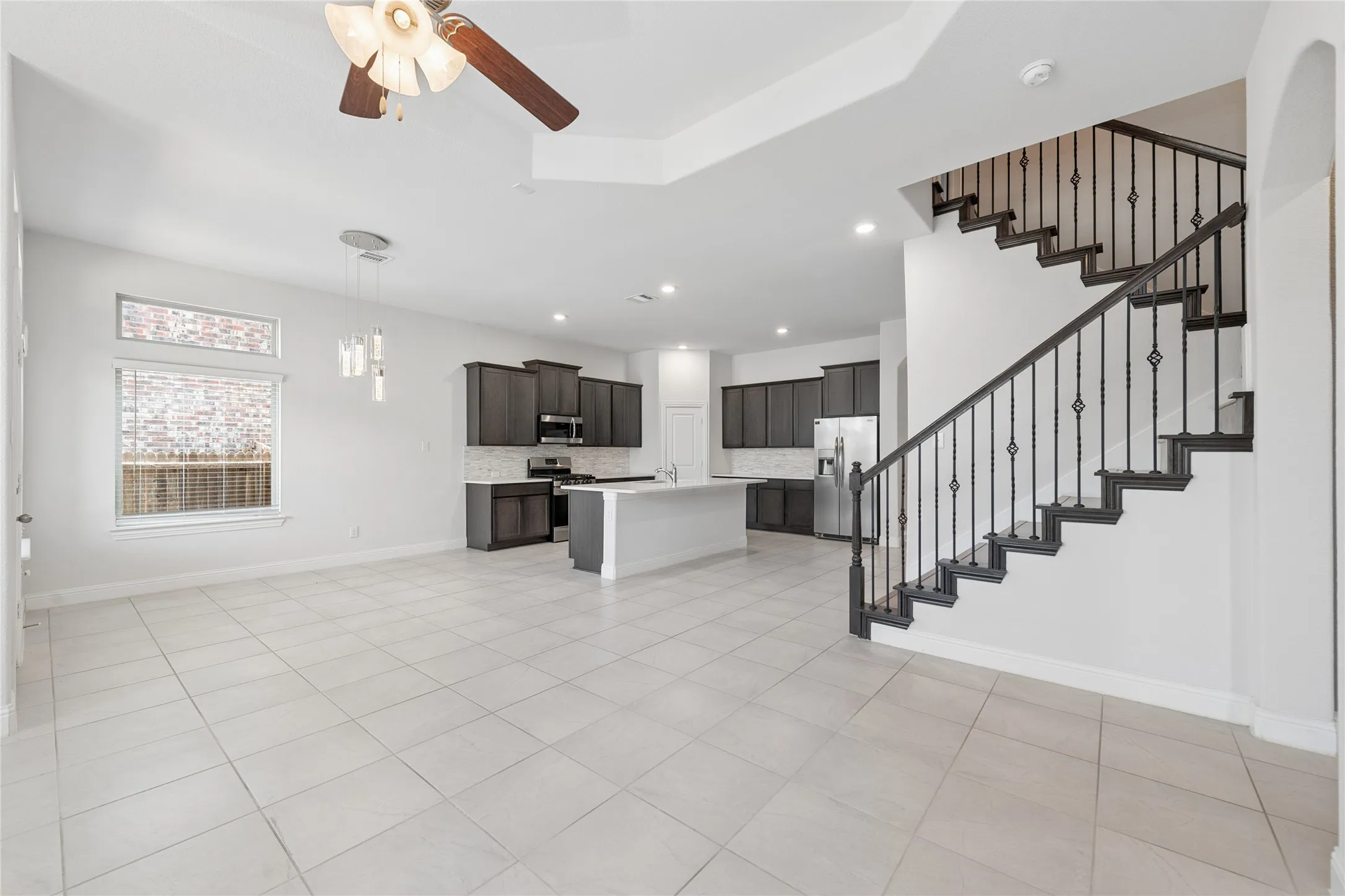 Single Family Residence For Rent in Denton County , 10917 Blaze Street, Aubrey, Texas 76227, 4 Bedroom, 3 Bathroom, 2 Garage spaces, 2,510 Sqft, built in 2018, mls#21368552, Real Estate Agent in Aubrey, Homes For Rent in Denton county, Homes For Rent in Aubrey, Realtor in Aubrey Texas, Real Estate Brokerage Independent Realty Texas, Luminita Cordes Realtor