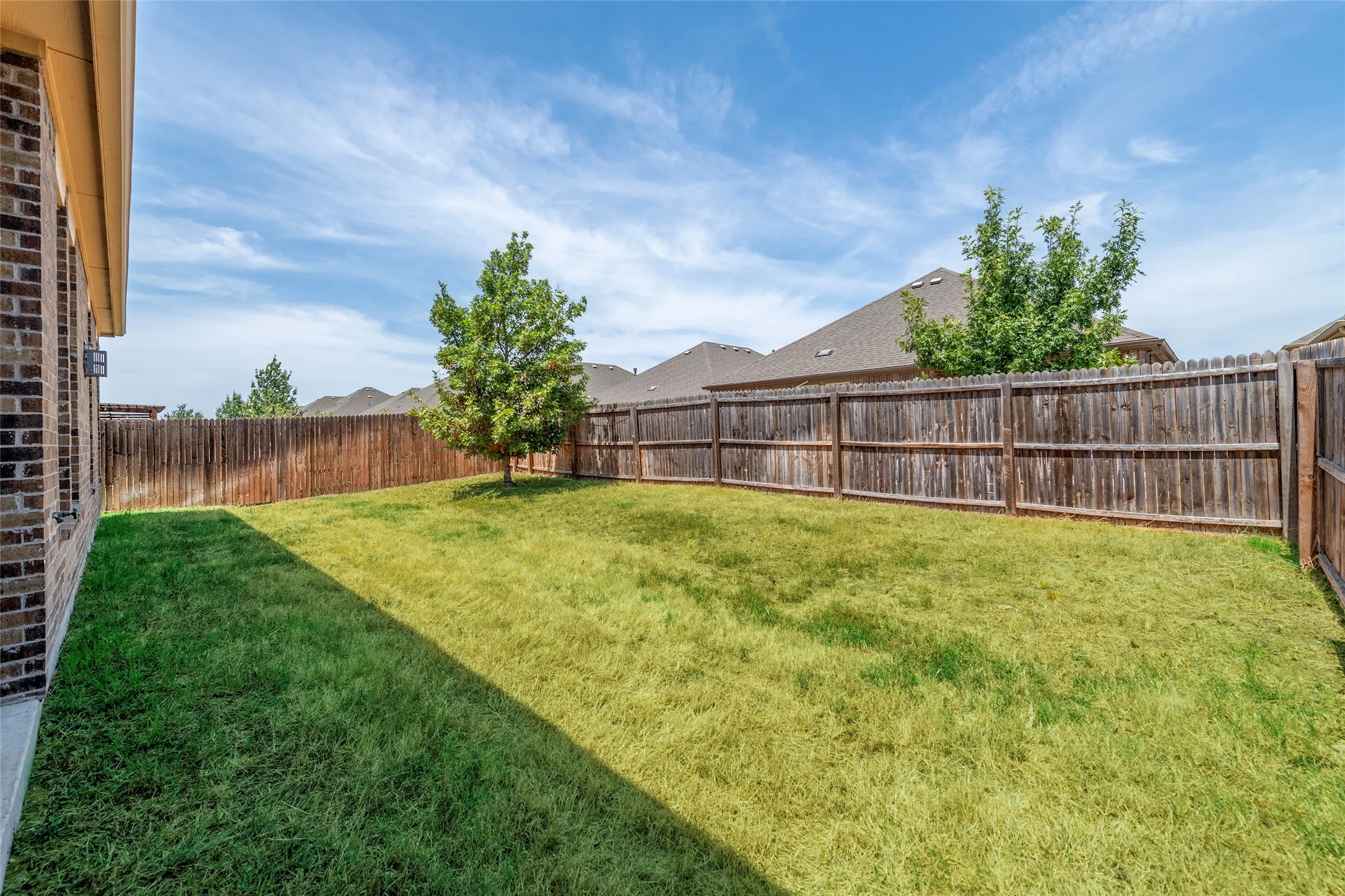 Single Family Residence For Rent in Denton County , 10917 Blaze Street, Aubrey, Texas 76227, 4 Bedroom, 3 Bathroom, 2 Garage spaces, 2,510 Sqft, built in 2018, mls#21368552, Real Estate Agent in Aubrey, Homes For Rent in Denton county, Homes For Rent in Aubrey, Realtor in Aubrey Texas, Real Estate Brokerage Independent Realty Texas, Luminita Cordes Realtor