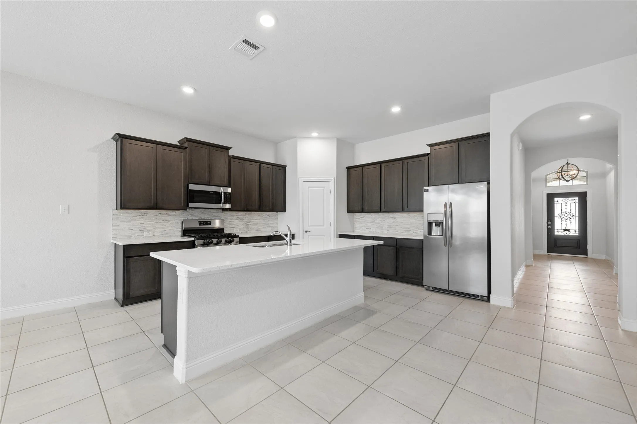 Single Family Residence For Rent in Denton County , 10917 Blaze Street, Aubrey, Texas 76227, 4 Bedroom, 3 Bathroom, 2 Garage spaces, 2,510 Sqft, built in 2018, mls#21368552, Real Estate Agent in Aubrey, Homes For Rent in Denton county, Homes For Rent in Aubrey, Realtor in Aubrey Texas, Real Estate Brokerage Independent Realty Texas, Luminita Cordes Realtor