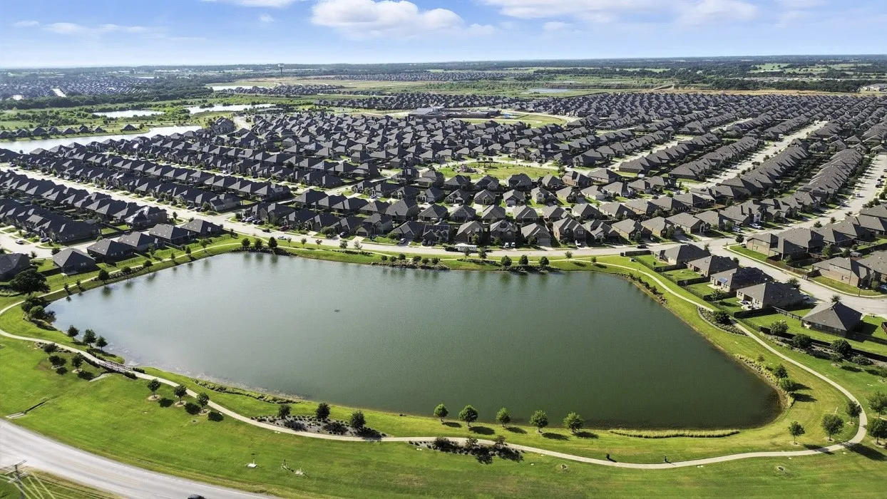 Single Family Residence For Rent in Denton County , 10917 Blaze Street, Aubrey, Texas 76227, 4 Bedroom, 3 Bathroom, 2 Garage spaces, 2,510 Sqft, built in 2018, mls#21368552, Real Estate Agent in Aubrey, Homes For Rent in Denton county, Homes For Rent in Aubrey, Realtor in Aubrey Texas, Real Estate Brokerage Independent Realty Texas, Luminita Cordes Realtor