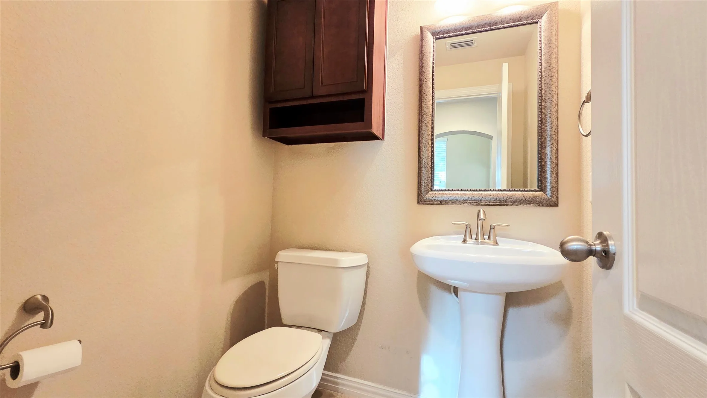 Single Family Residence For Rent in Denton County , 4364 Peregrine Way, Carrollton, Texas 75010, 3 Bedroom, 3 Bathroom, 2 Garage spaces, 1,894 Sqft, built in 2009, mls#21367568, Real Estate Agent in Carrollton, Homes For Rent in Denton county, Homes For Rent in Carrollton, Realtor in Carrollton Texas, Real Estate Brokerage Independent Realty Texas, Luminita Cordes Realtor