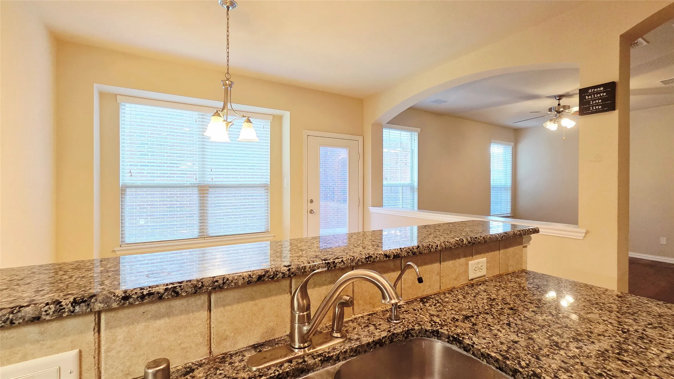 Single Family Residence For Rent in Denton County , 4364 Peregrine Way, Carrollton, Texas 75010, 3 Bedroom, 3 Bathroom, 2 Garage spaces, 1,894 Sqft, built in 2009, mls#21367568, Real Estate Agent in Carrollton, Homes For Rent in Denton county, Homes For Rent in Carrollton, Realtor in Carrollton Texas, Real Estate Brokerage Independent Realty Texas, Luminita Cordes Realtor