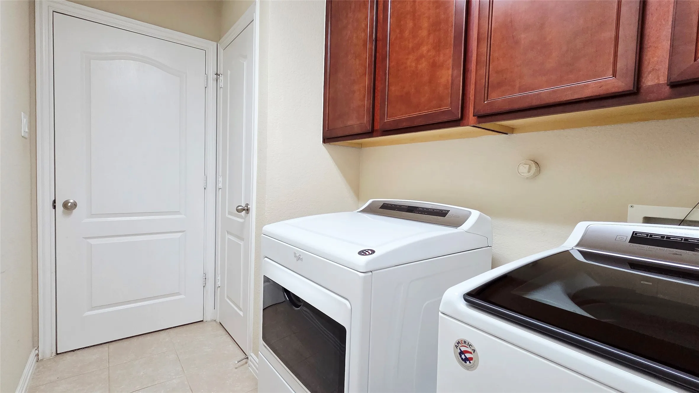 Single Family Residence For Rent in Denton County , 4364 Peregrine Way, Carrollton, Texas 75010, 3 Bedroom, 3 Bathroom, 2 Garage spaces, 1,894 Sqft, built in 2009, mls#21367568, Real Estate Agent in Carrollton, Homes For Rent in Denton county, Homes For Rent in Carrollton, Realtor in Carrollton Texas, Real Estate Brokerage Independent Realty Texas, Luminita Cordes Realtor