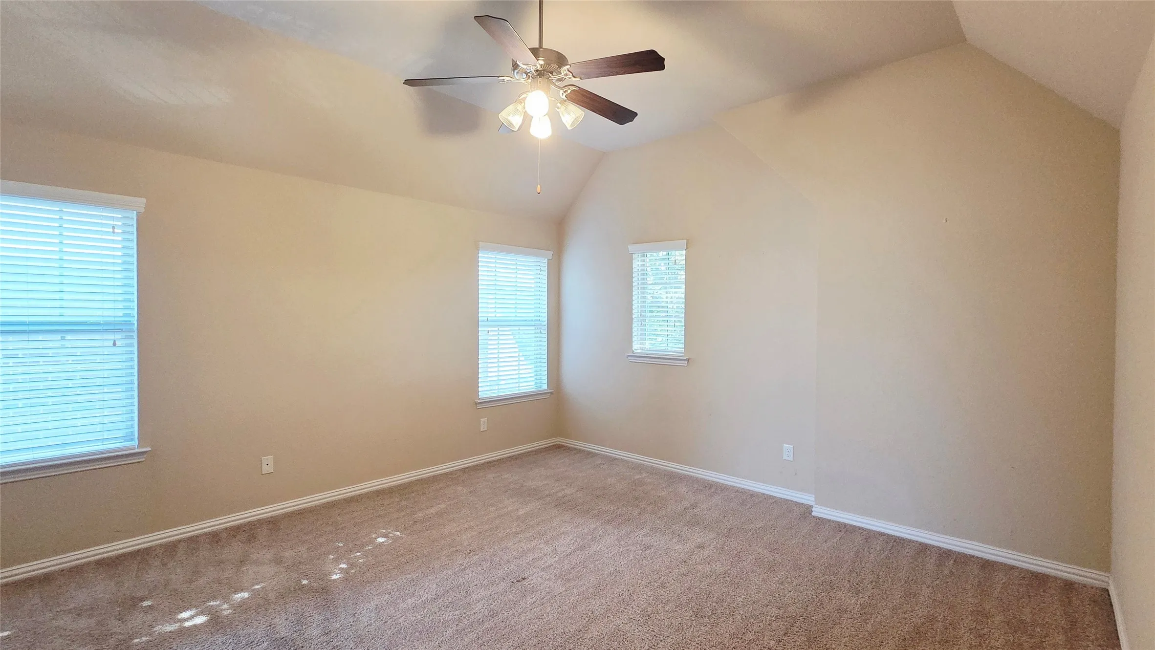 Single Family Residence For Rent in Denton County , 4364 Peregrine Way, Carrollton, Texas 75010, 3 Bedroom, 3 Bathroom, 2 Garage spaces, 1,894 Sqft, built in 2009, mls#21367568, Real Estate Agent in Carrollton, Homes For Rent in Denton county, Homes For Rent in Carrollton, Realtor in Carrollton Texas, Real Estate Brokerage Independent Realty Texas, Luminita Cordes Realtor