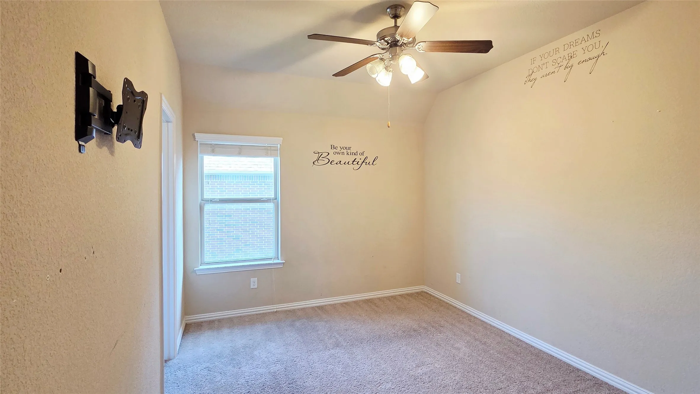 Single Family Residence For Rent in Denton County , 4364 Peregrine Way, Carrollton, Texas 75010, 3 Bedroom, 3 Bathroom, 2 Garage spaces, 1,894 Sqft, built in 2009, mls#21367568, Real Estate Agent in Carrollton, Homes For Rent in Denton county, Homes For Rent in Carrollton, Realtor in Carrollton Texas, Real Estate Brokerage Independent Realty Texas, Luminita Cordes Realtor