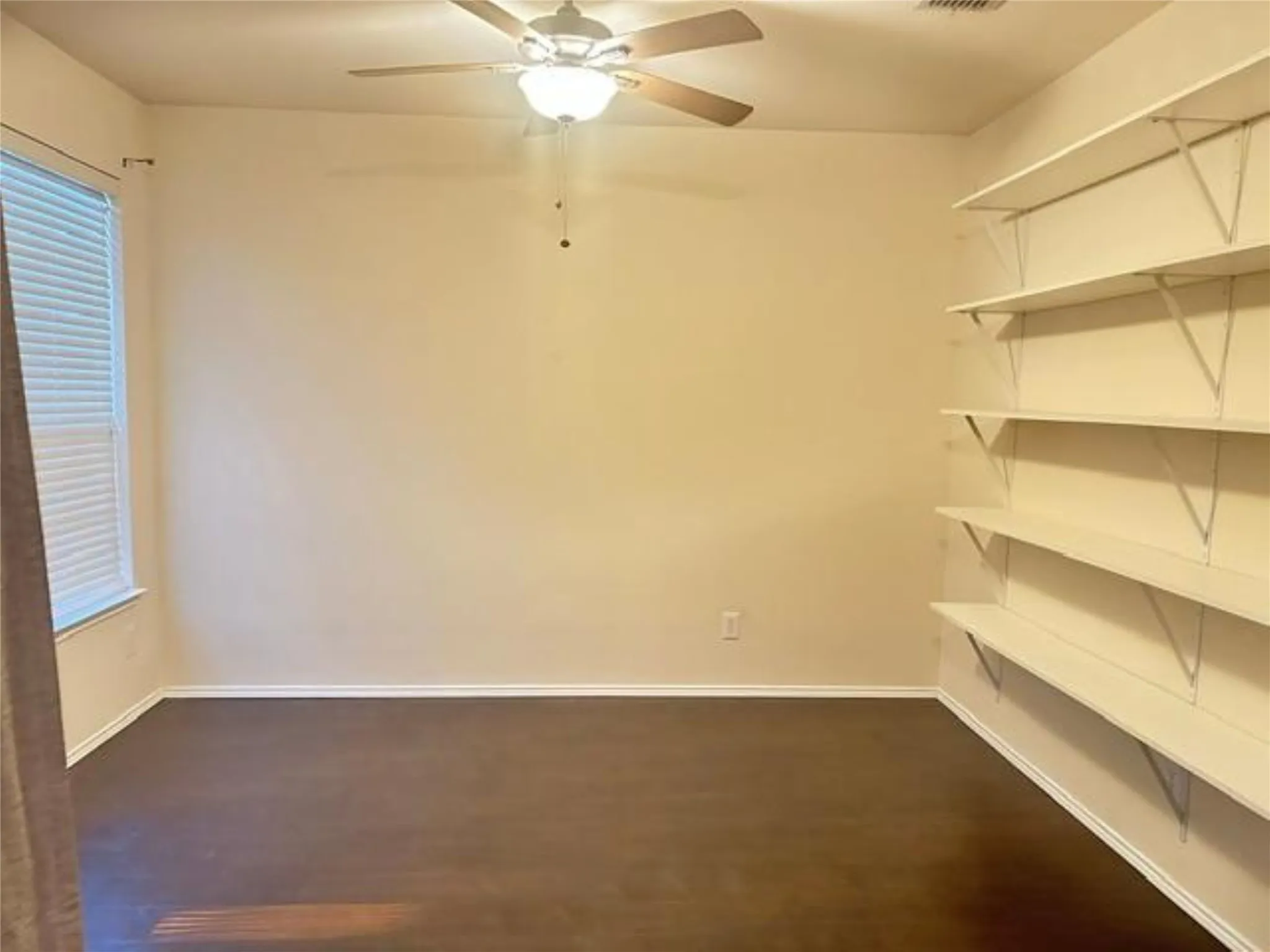 Single Family Residence For Rent in Collin County , 1526 Creek Springs Drive, Allen, Texas 75002, 3 Bedroom, 2 Bathroom, 2 Garage spaces, 1,984 Sqft, built in 2002, mls#21368538, Real Estate Agent in Allen, Homes For Rent in Collin county, Homes For Rent in Allen, Realtor in Allen Texas, Real Estate Brokerage Independent Realty Texas, Luminita Cordes Realtor