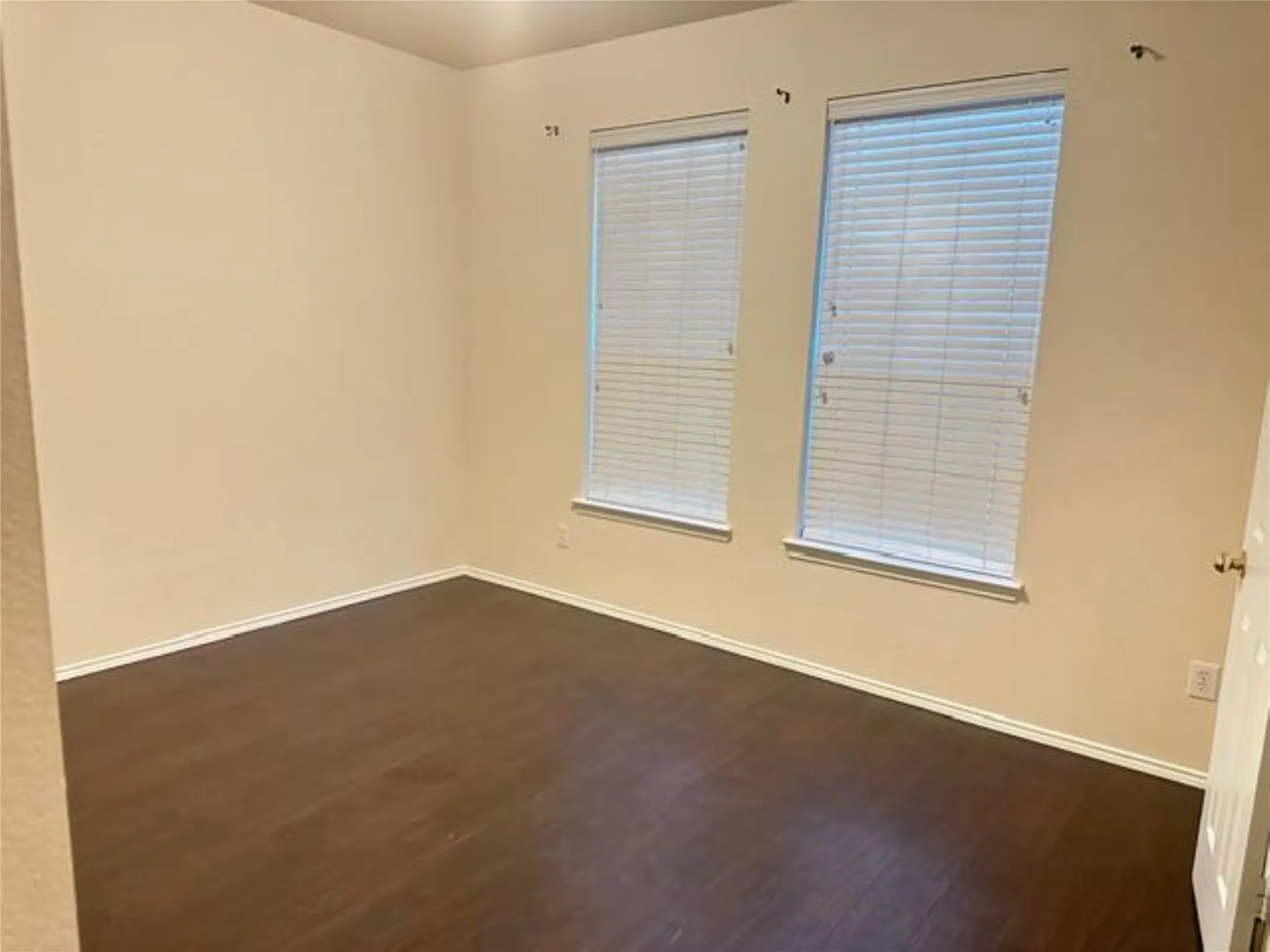 Single Family Residence For Rent in Collin County , 1526 Creek Springs Drive, Allen, Texas 75002, 3 Bedroom, 2 Bathroom, 2 Garage spaces, 1,984 Sqft, built in 2002, mls#21368538, Real Estate Agent in Allen, Homes For Rent in Collin county, Homes For Rent in Allen, Realtor in Allen Texas, Real Estate Brokerage Independent Realty Texas, Luminita Cordes Realtor