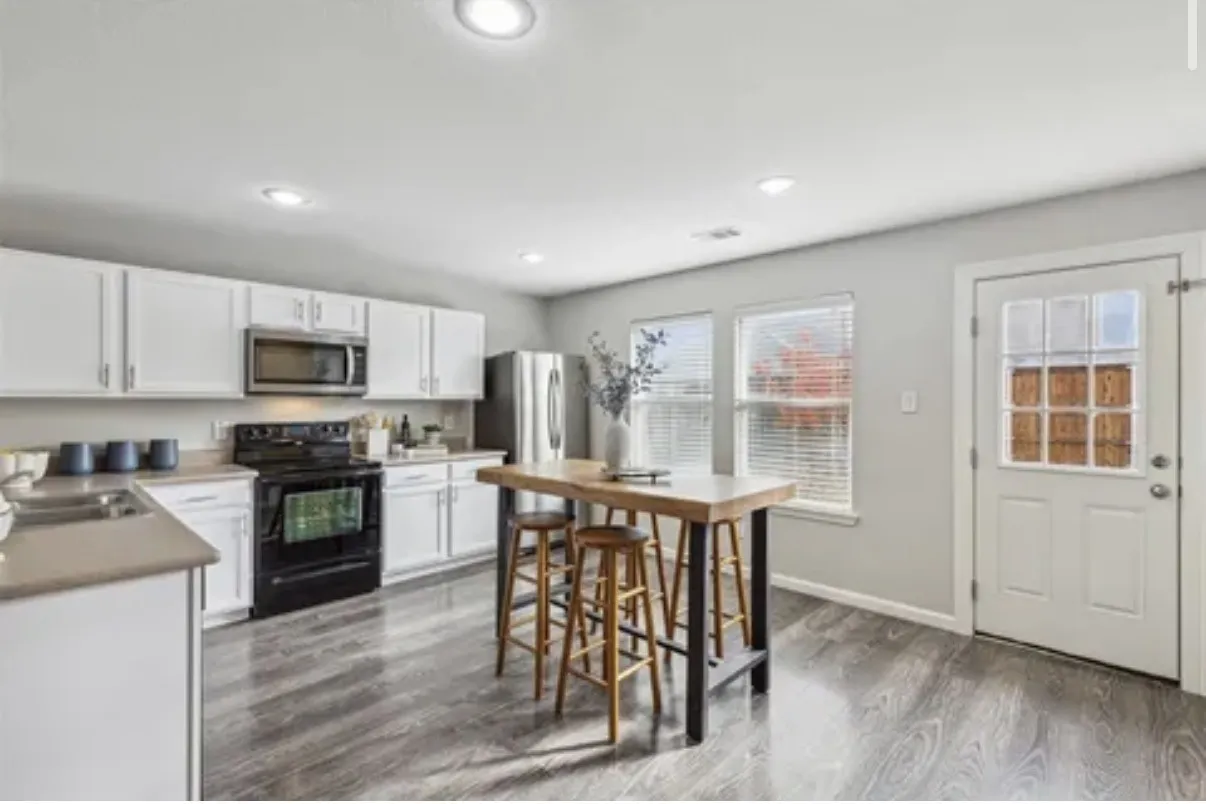 Single Family Residence For Rent in Denton County , 1500 Mockingbird Drive, Aubrey, Texas 76227, 3 Bedroom, 2 Bathroom, 2 Garage spaces, 1,653 Sqft, built in 2009, mls#21367505, Real Estate Agent in Aubrey, Homes For Rent in Denton county, Homes For Rent in Aubrey, Realtor in Aubrey Texas, Real Estate Brokerage Independent Realty Texas, Luminita Cordes Realtor