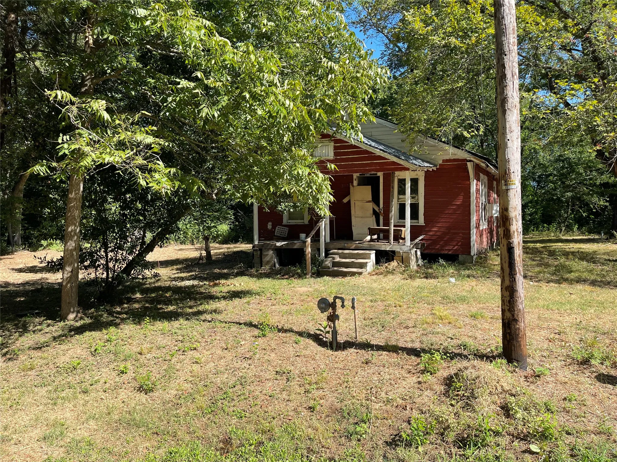 Unimproved Land For Sale in Freestone County , 325 Jackson Street, Teague, Texas 75860, 0, 0, Garage spaces, 0 Sqft, built in 1945, mls#21368561, Real Estate Agent in Teague, Homes For Sale in Freestone county, Homes For Sale in Teague, Realtor in Teague Texas, Real Estate Brokerage Independent Realty Texas, Luminita Cordes Realtor