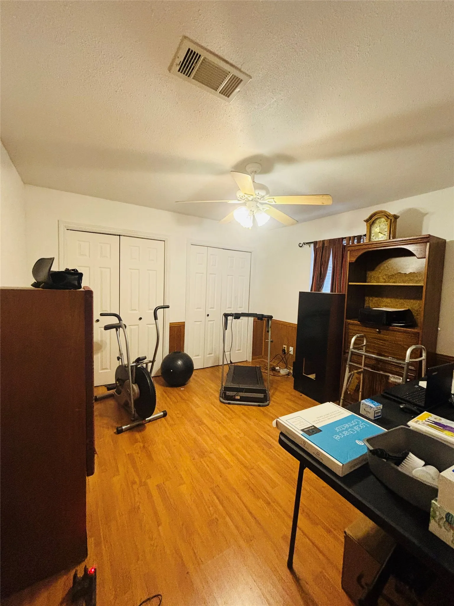 Single Family Residence For Sale in Williamson County , 110 N Love Avenue, Florence, Texas 76527, 4 Bedroom, 2 Bathroom, Garage spaces, 1,857 Sqft, built in 1950, mls#21368563, Real Estate Agent in Florence, Homes For Sale in Williamson county, Homes For Sale in Florence, Realtor in Florence Texas, Real Estate Brokerage Independent Realty Texas, Luminita Cordes Realtor